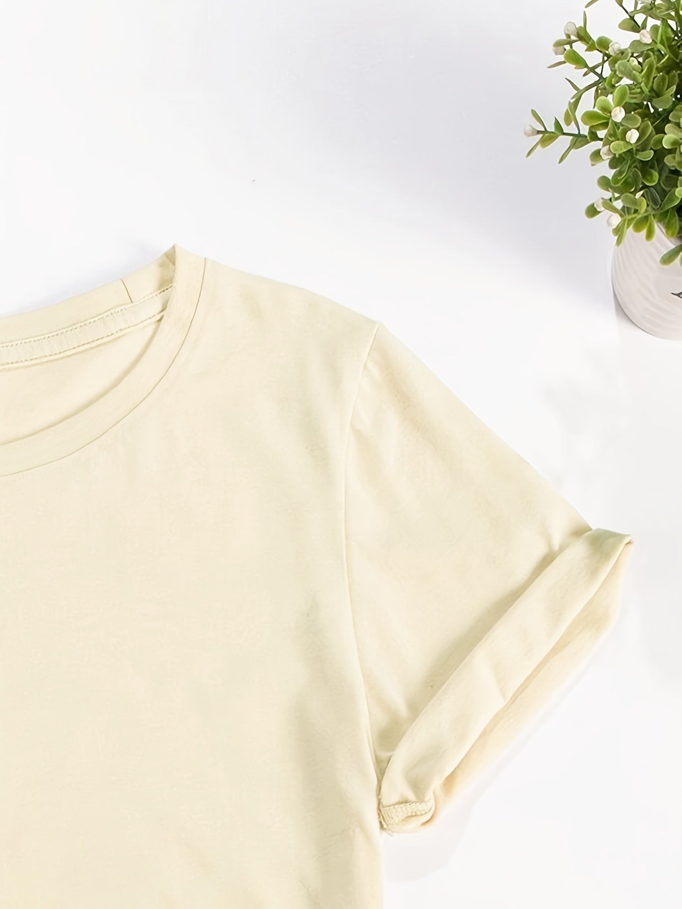 Women's Cute Duck and "Row Duck" Slogan T-shirt-Yellow Short Sleeve Round Neck Top, with Theme Duck(Books, Pencils, Apples)-Breathable Summer Spring Casual Wear, Suitable for Teachers, Activities and Daily Wear