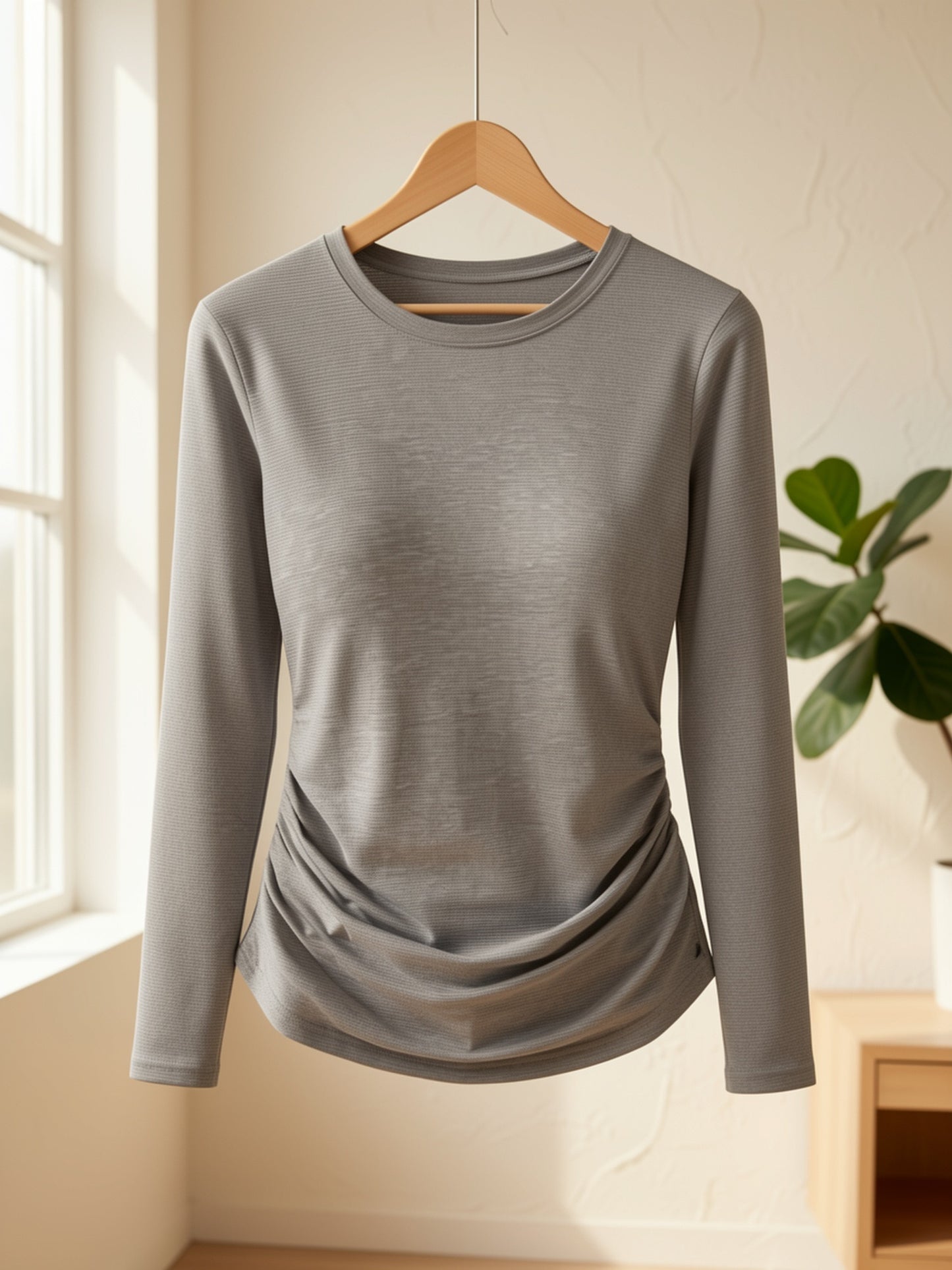 A Three-piece Set Of European And American Fashion Women's Clothing for Autumn And Winter, with Pleated Round Necks And Form-fitting Long Sleeves