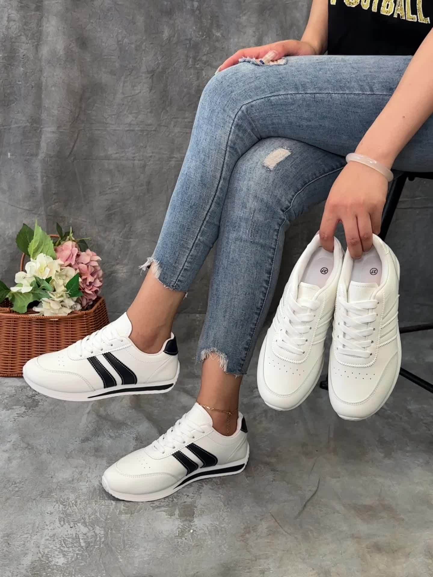 Sneakers, Women's New Casual Sports Shoes with Thick Sole And Round Toe Straps, Fashionable And Comfortable to Wear, Versatile And Oversized Women's Shoes