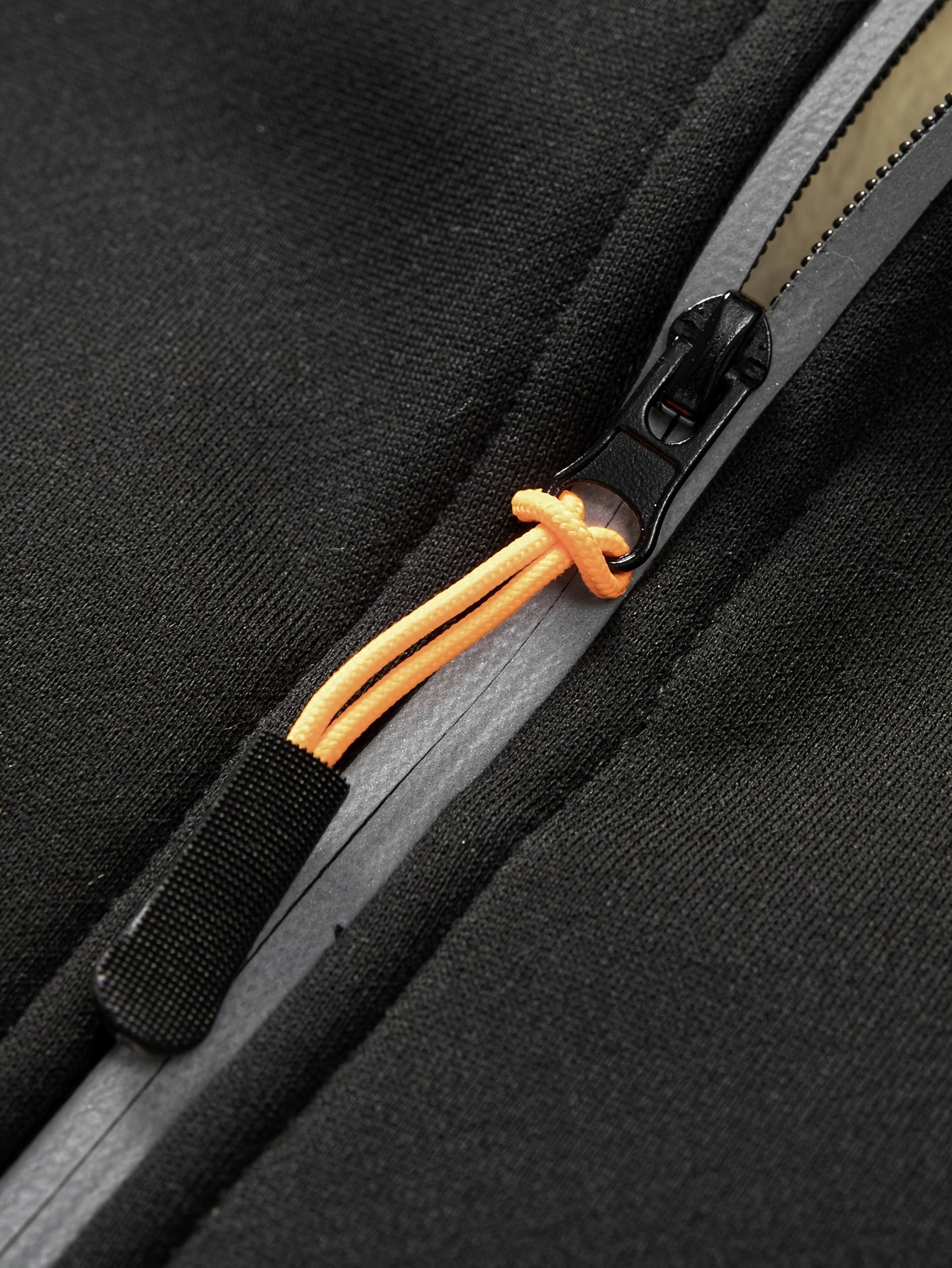 Men'S Winter Fleece Set: Zip-Up Hooded Thick Jacket with Sherpa-Lined Pants, Thermal Comfort, Zippered Pockets for Convenient Daily Wear, Embellished with Exquisite Embroidery