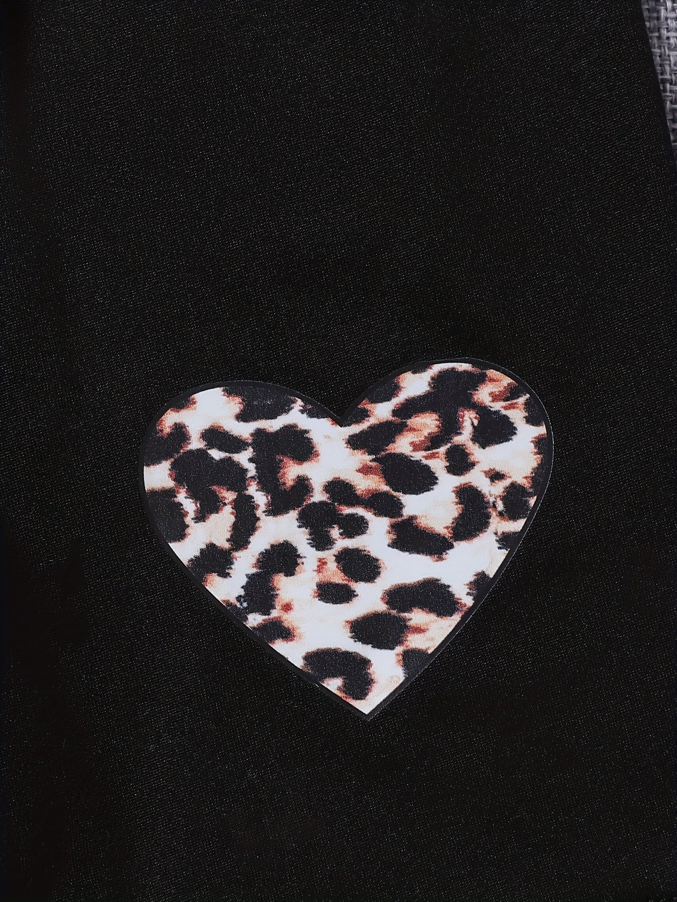 2pcs Girls' Spring/Summer Casual Set | White Short-Sleeve Top with Prints and Black Shorts, Knitted Fabric with Slight Stretch, Regular Fit, for Outdoor