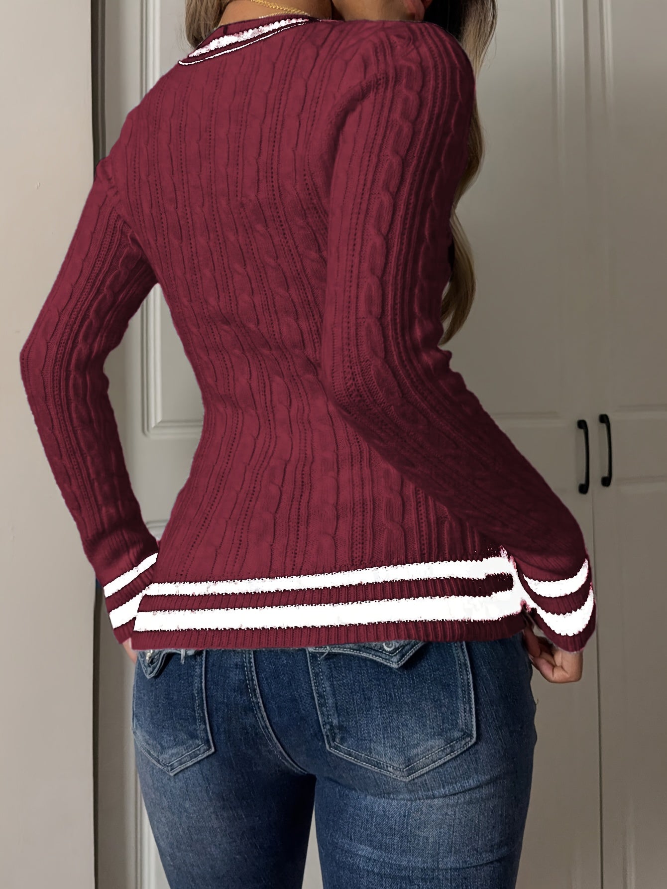 Women's Slim-Fit V-Neck Sweater - Burgundy & Color-Block 3D Horse Pattern Pullover, Retro Elegant Long Sleeve Winter Sweater for Parties, Daily Wear & Holiday Outfits - Machine Washable Tunic Top