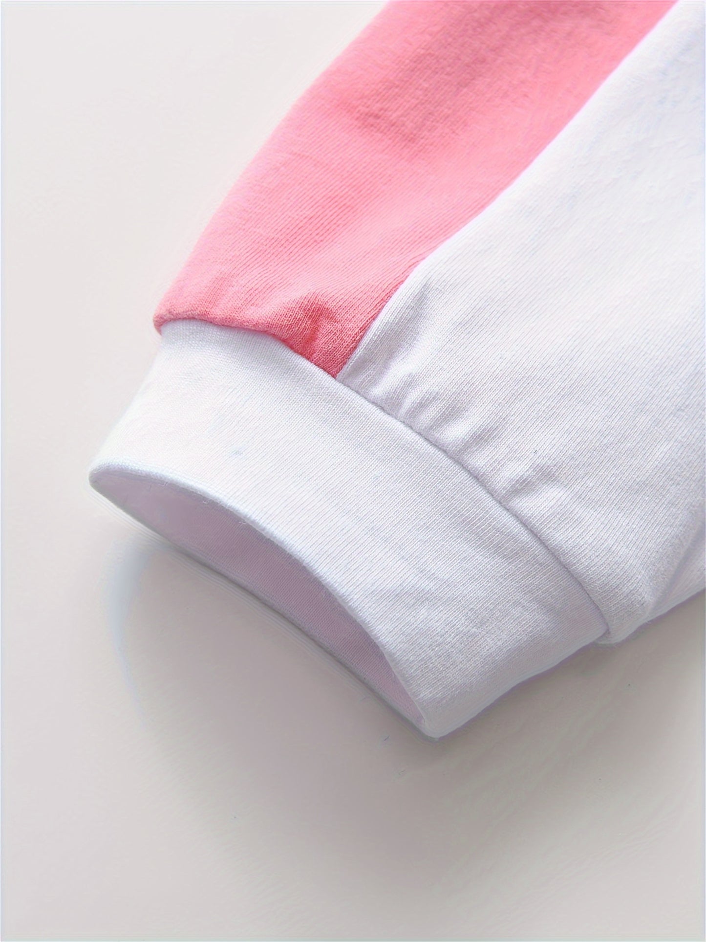 KuKitty Newborn Baby Girl Clothes Infant Girls 2pcs Outfit Set I Love Dad/Mom Print Bodysuit Tops And Pants, Perfect for Outdoor
