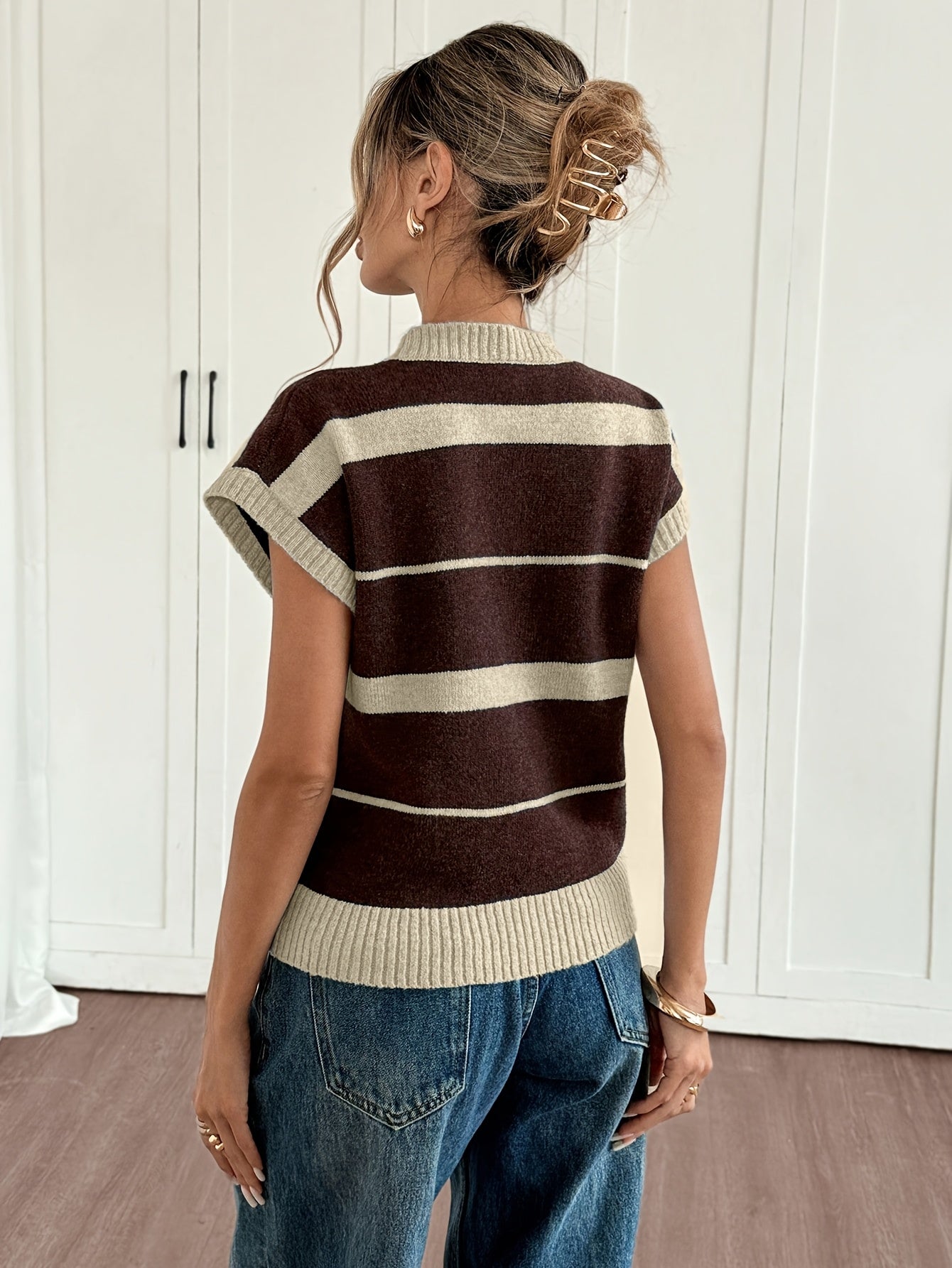 Women'S Striped Sweater - Fall/Winter Cozy, Short Sleeve, Trendy Chic, Breathable Knitwear, Ideal for Casual Fridays, Coffee Dates, Outdoor Gatherings