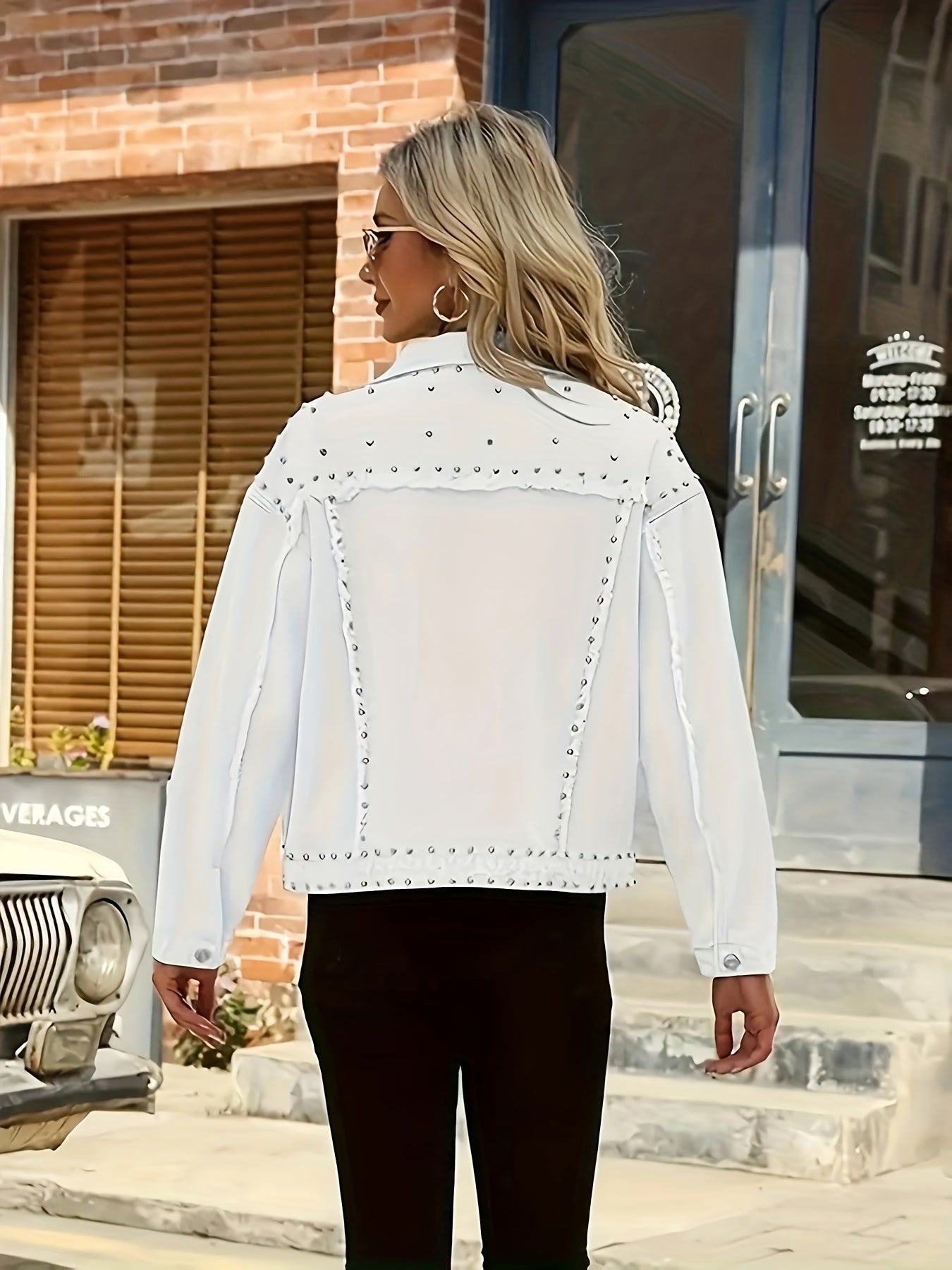 HME Autumn/Winter New Arrival - Studded Designer Women's Denim Jacket, Classic Colors, Non-Stretch Fabric Loose Fit, Comfortable and Elegant, All-Season Wear, Simple and Stylish Trendy Denim Biker Jacket, Heavy-Duty Washed Fabric, High Content