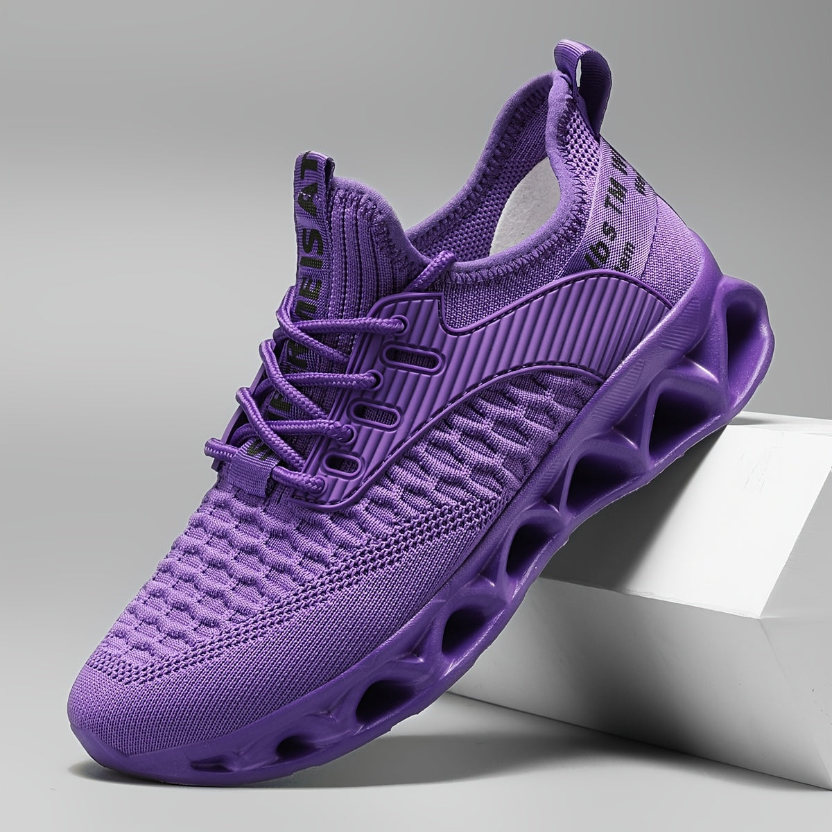 Black Sneakers for Men And Women Summer Mesh Breathable Running Shoes Comfortable Soft Sole Hollow Mesh Shoes Light Trendy All-In-One Walking Women'S Casual Shoes Large Size Couple Shoes Fitness Jump Rope Playing Women'S Shoes