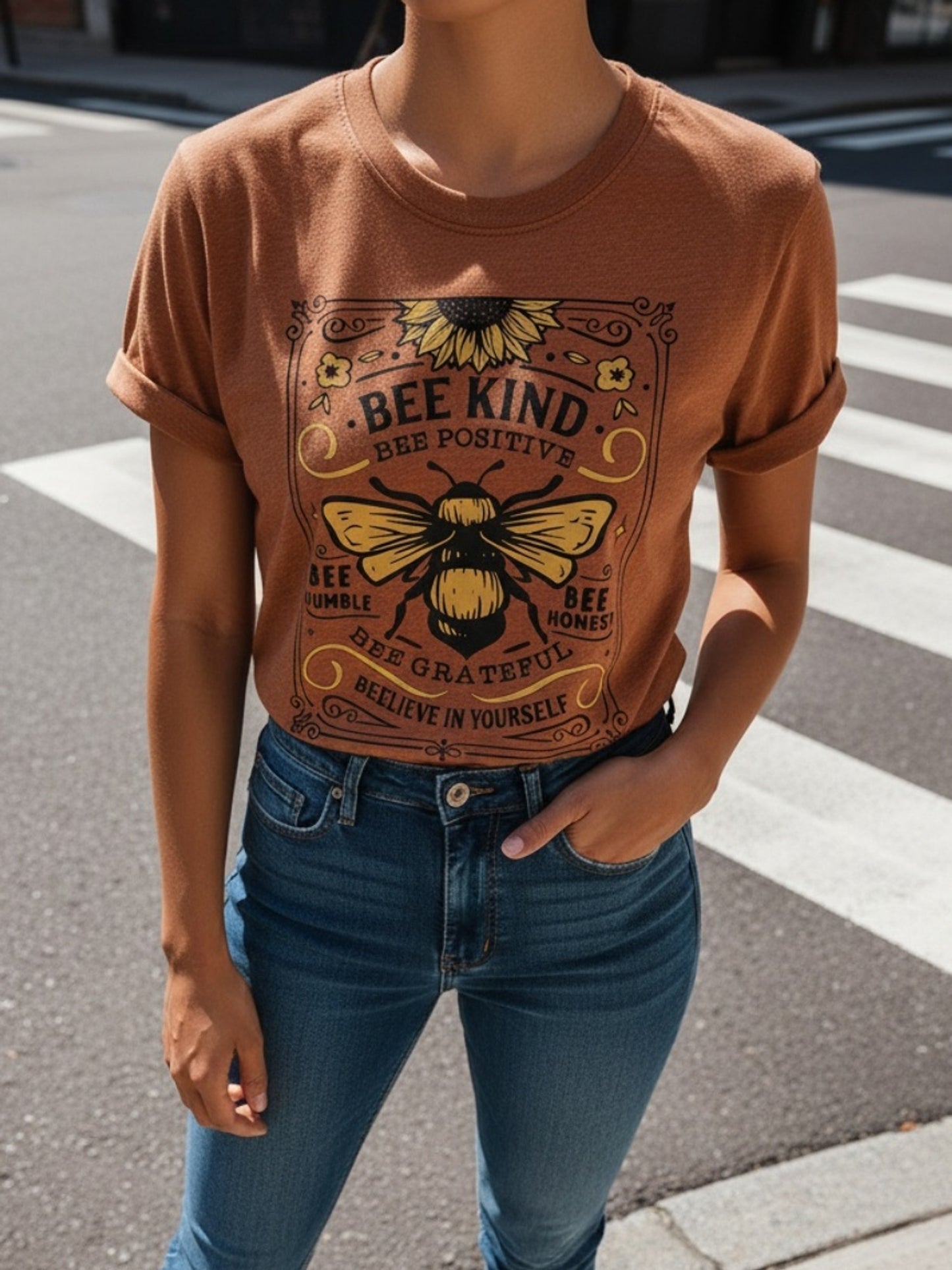Women's Bee Kind Bee Positive Bee Print T-Shirt - Short Sleeve Casual Round Neck Top with Bumblebee & Honeycomb Design, Brown & Golden Bee Motif for Spring Summer Fall, Machine Washable Casual Attire, Beekeeper Inspired Apparel