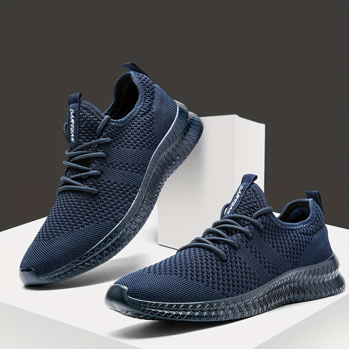 Men'S Professional Outdoor Non-Slip Breathable Lace-Up Sneakers Lightweight Multifunctional Running Shoes Fabric Upper And MD Sole All-Season Suitable