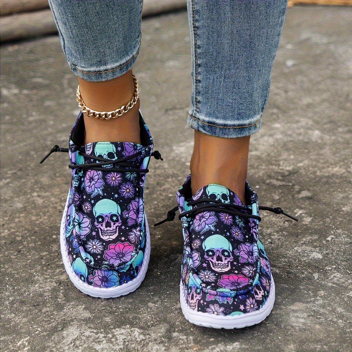 [Halloween] Vibrant Style Women's Day Of The Dead Skull Pattern Sneakers - Breathable, Halloween Casual Shoes With Elastic Strap, Vibrant Floral And Skull Design, Lightweight Flat Loafers For Festive Occasions, Women Shoes