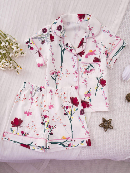 Random 1 Set Delivery! Girls' Collared Short-Sleeve And Shorts Pajama Set, Bows, Red Flowers, Pink Bows, Floral Prints. Elastic-Waist Loungewear, Bubble-Wrinkle Flame-Retardant Fabric, Comfortable And Skin-Friendly