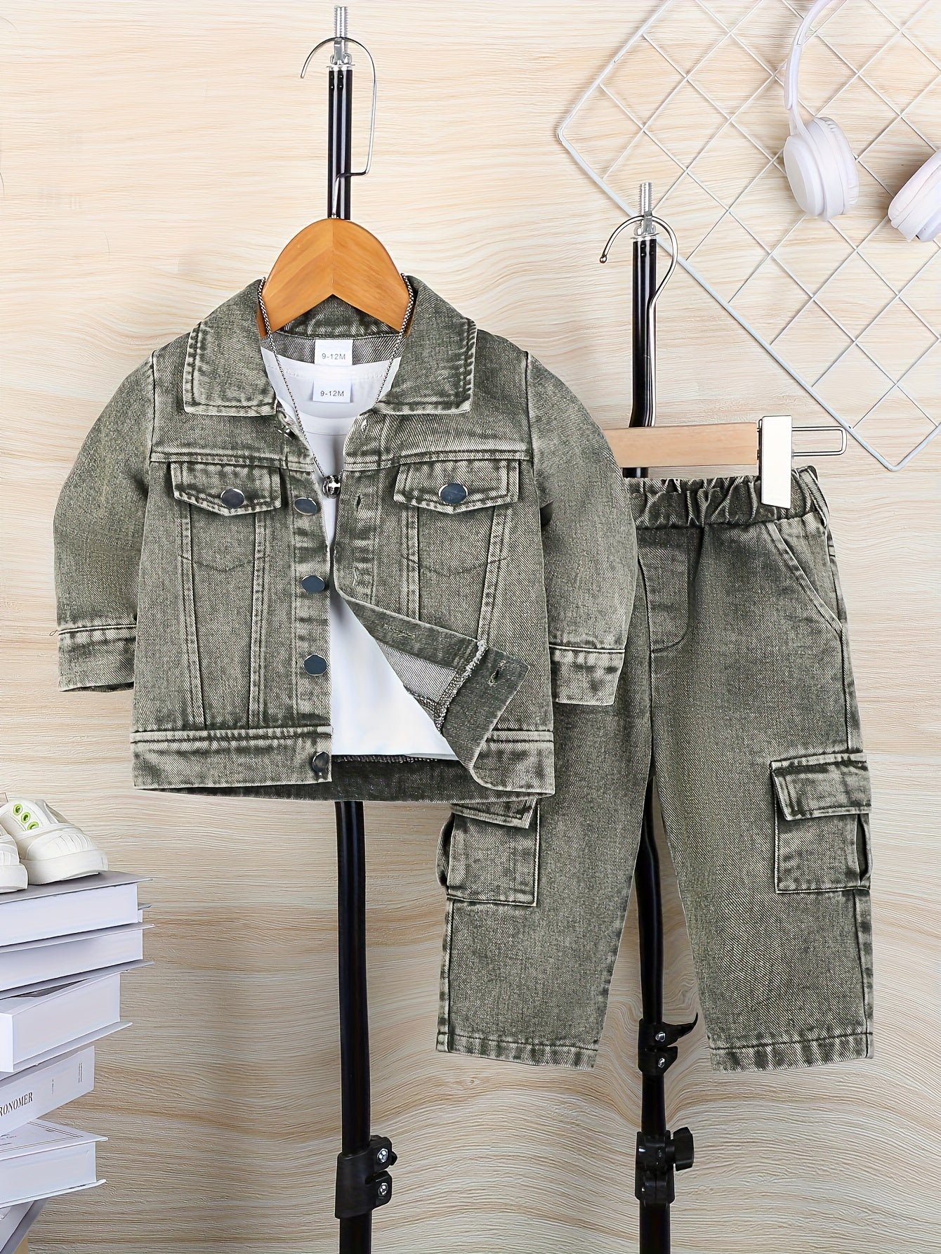 2pcs Boys' Western Cowboy Outfit Set - Distressed Denim Jacket, Jeans| Heavy-Duty Button-Up Front, Fall/Winter Casual Clothes, Casual Attire & Themed Events, Hand Washable Cowboy Set with Classic Western Style, Non-Stretch Fabric, Perfect for Outdoor