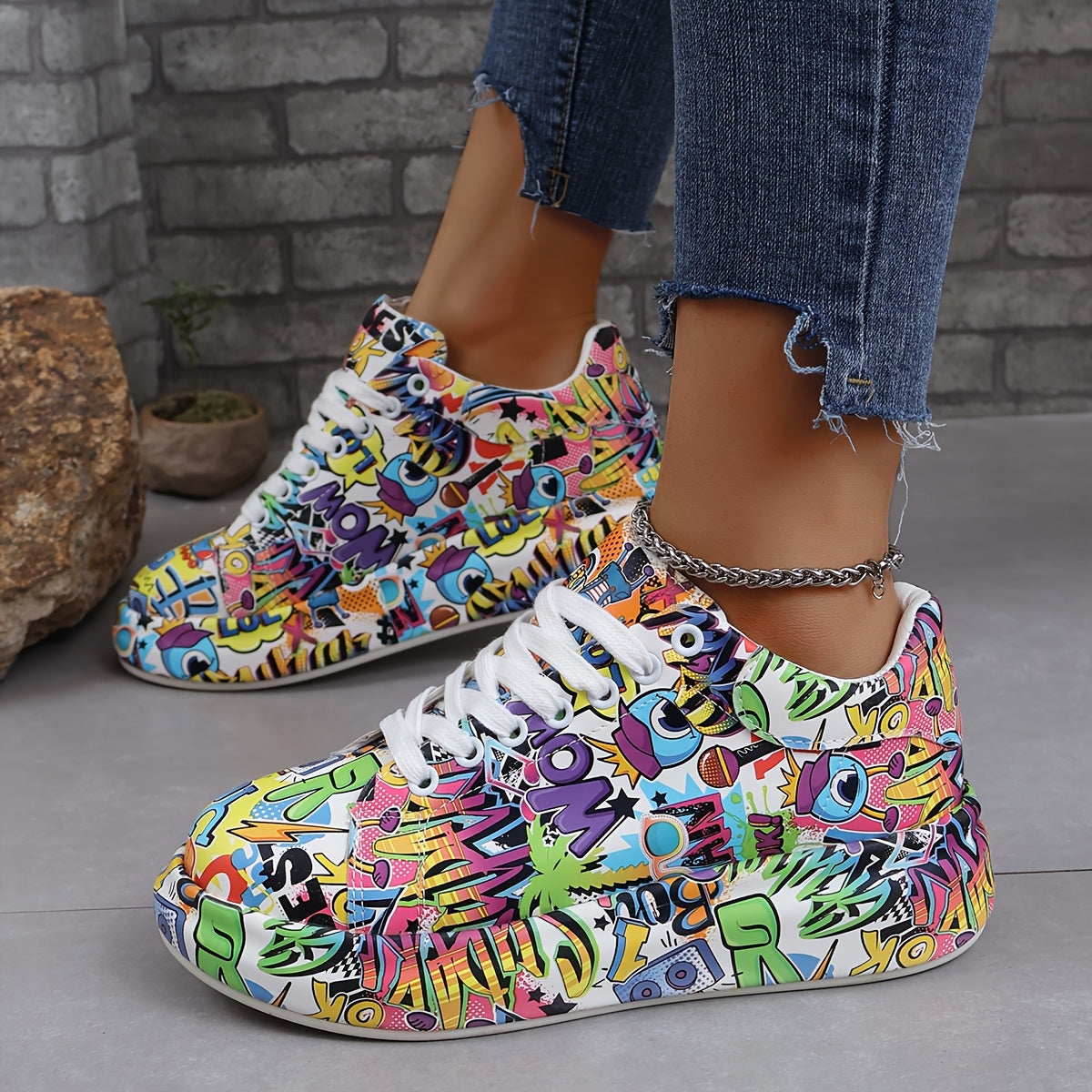 Women's Graffiti Print Sports Shoes, Fashion Lace Up Low Top Platform Sneakers, Casual Skate Shoes, Women Shoes