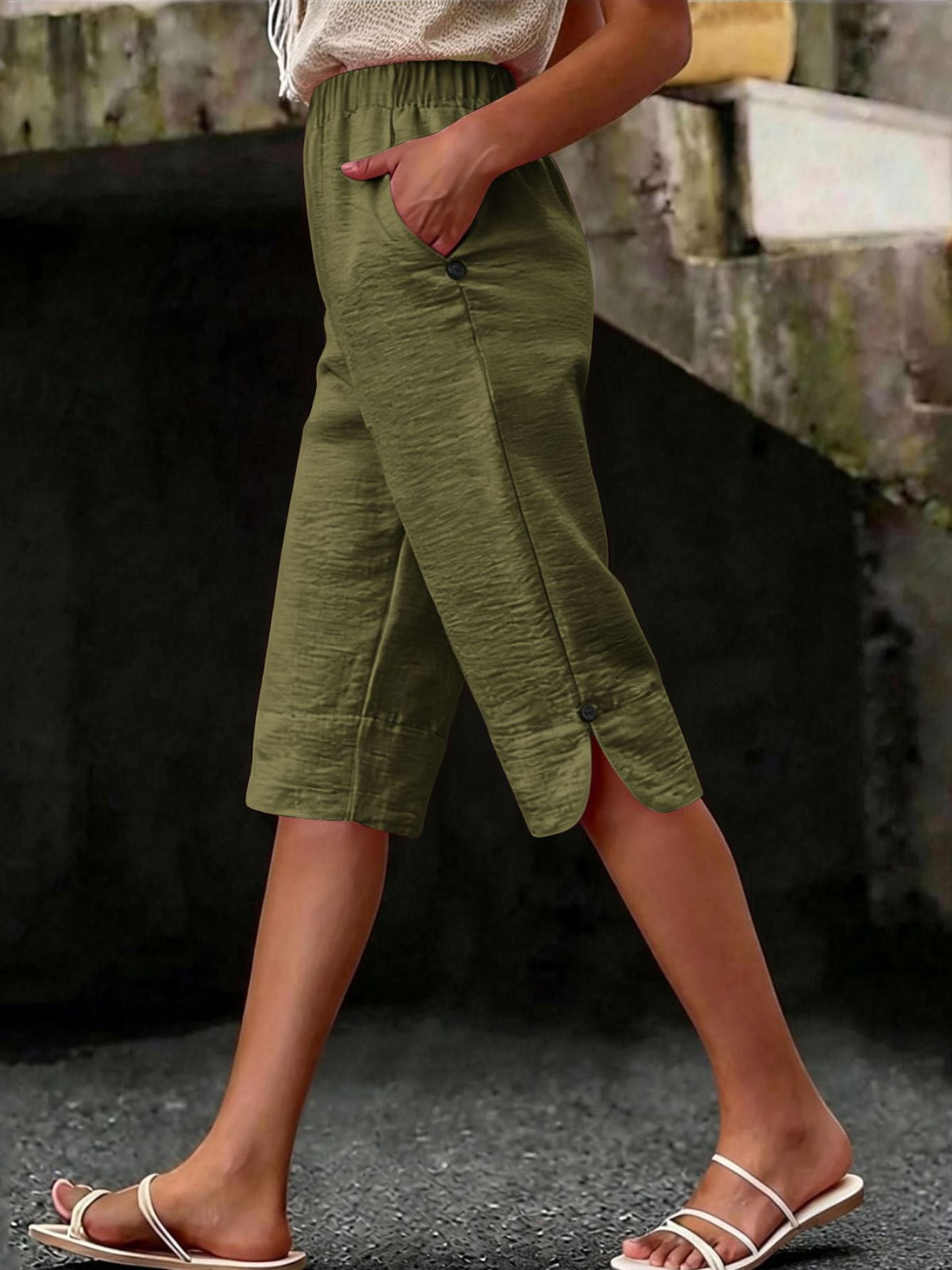 ZOELNIC Women'S Elastic Waist Wide-Leg Capri Pants with Decorative Button Detail - Side Pockets Relaxed Fit Casual Summer Beach Trousers
