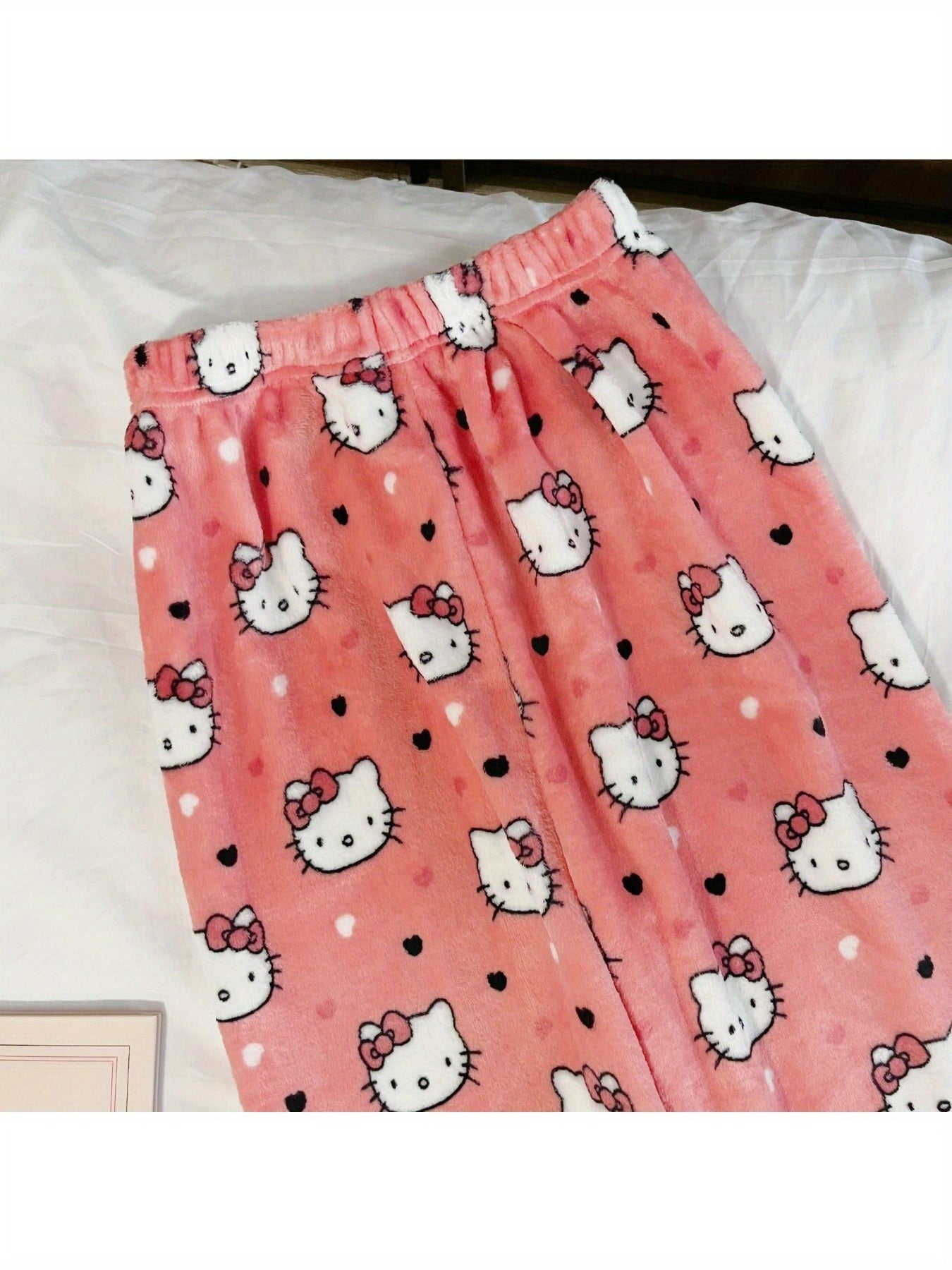 Sanrio Hello Kitty Men's Anime Pajamas - Hello Kitty Face & Iconic Print Flannel Sleepwear, Cozy Winter Lounge Pants, Machine Washable Cartoon Sleepwear for & Men (-)