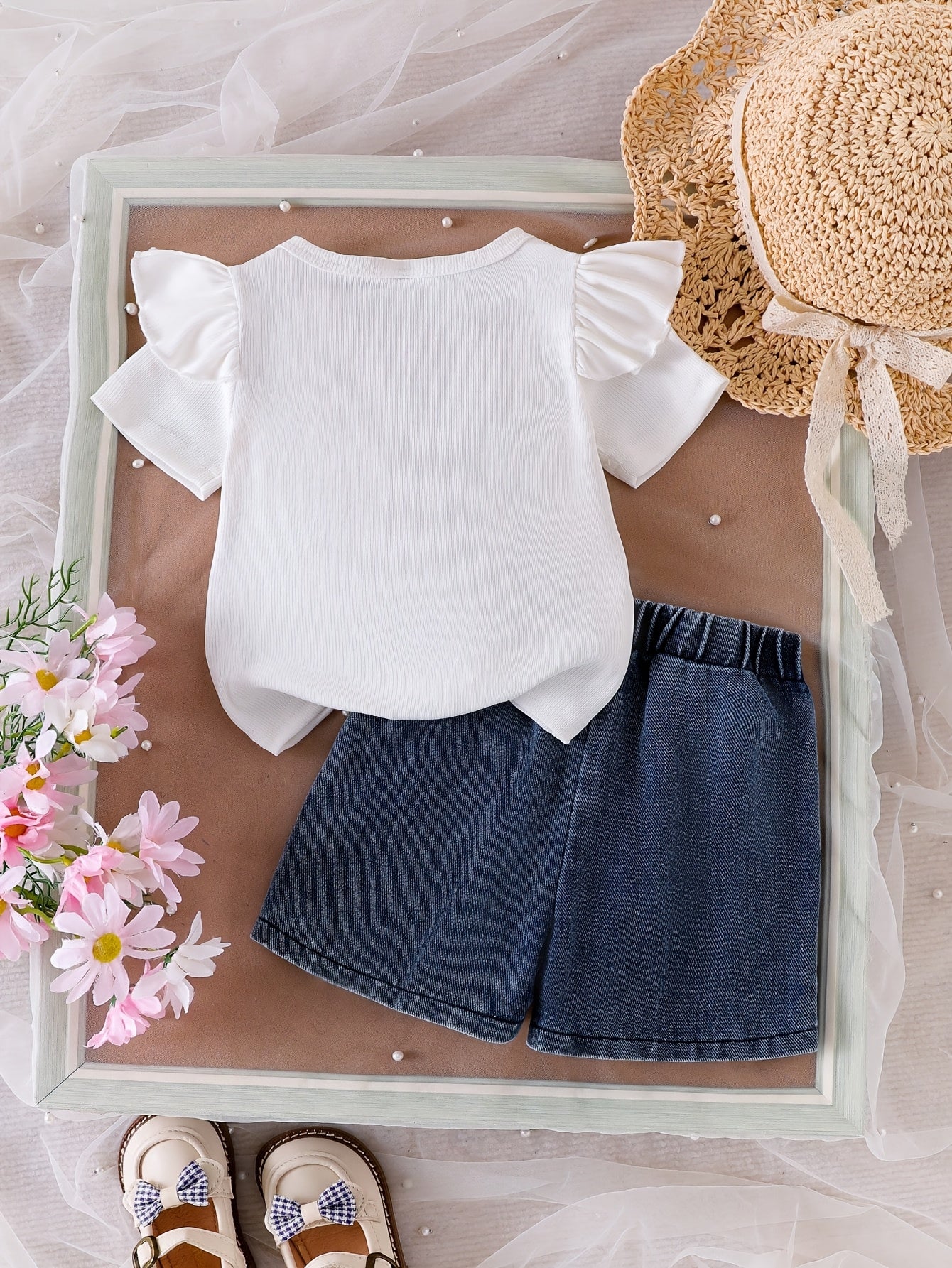 New 2pcs Baby Girls Set with 3D Flower And Bow Flutter Sleeve Top And Denim Shorts, Lightweight Breathable, Suitable for Daily School Outdoor Outings And Summer Outdoor Sports And Leisure for Girls, for Outdoor