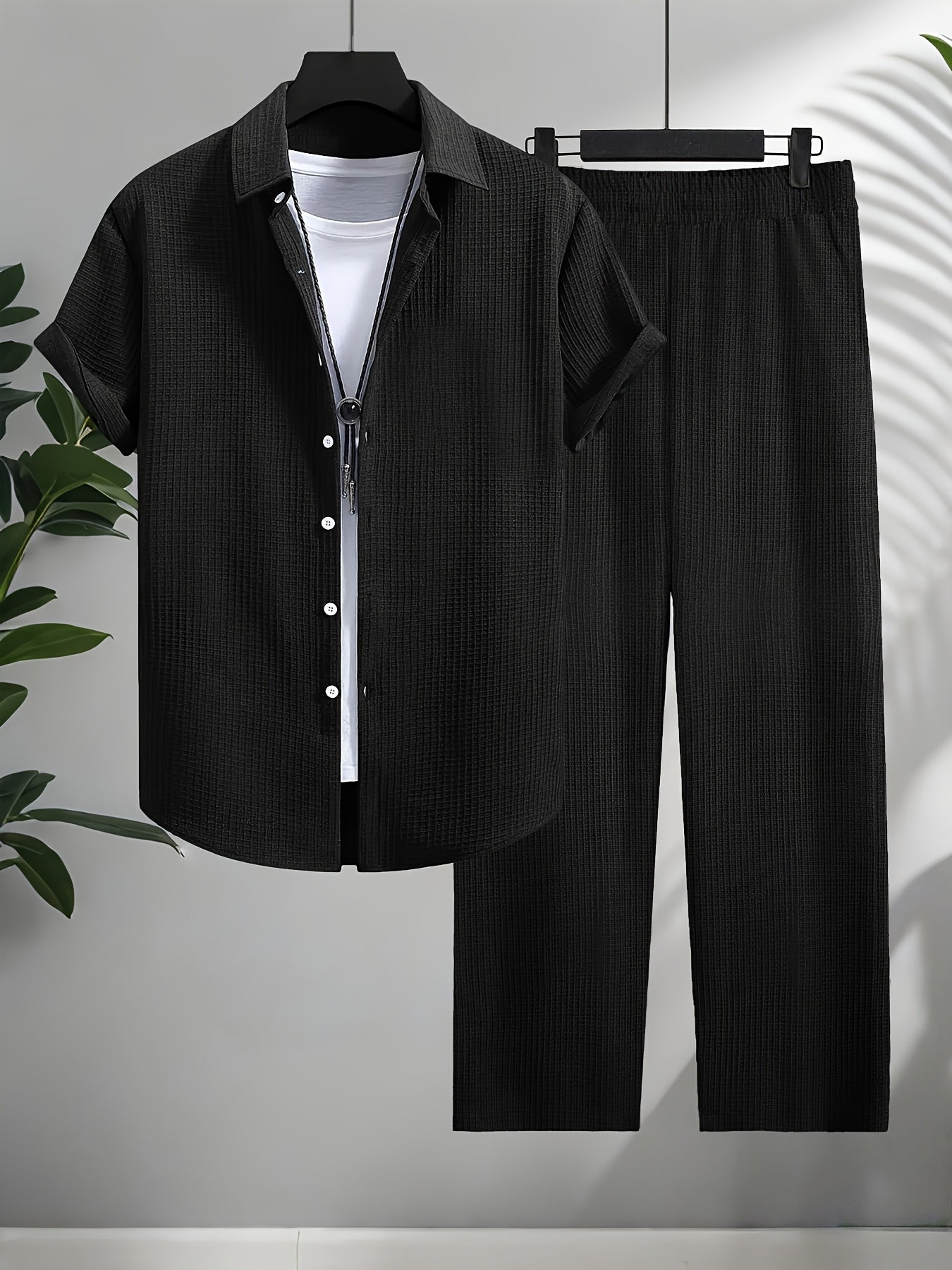 Men's Shirt Trousers Suit, Fashionable Bubble Plaid Simple Casual Lapel Short-sleeved Shirt And Solid Color Trousers Suit