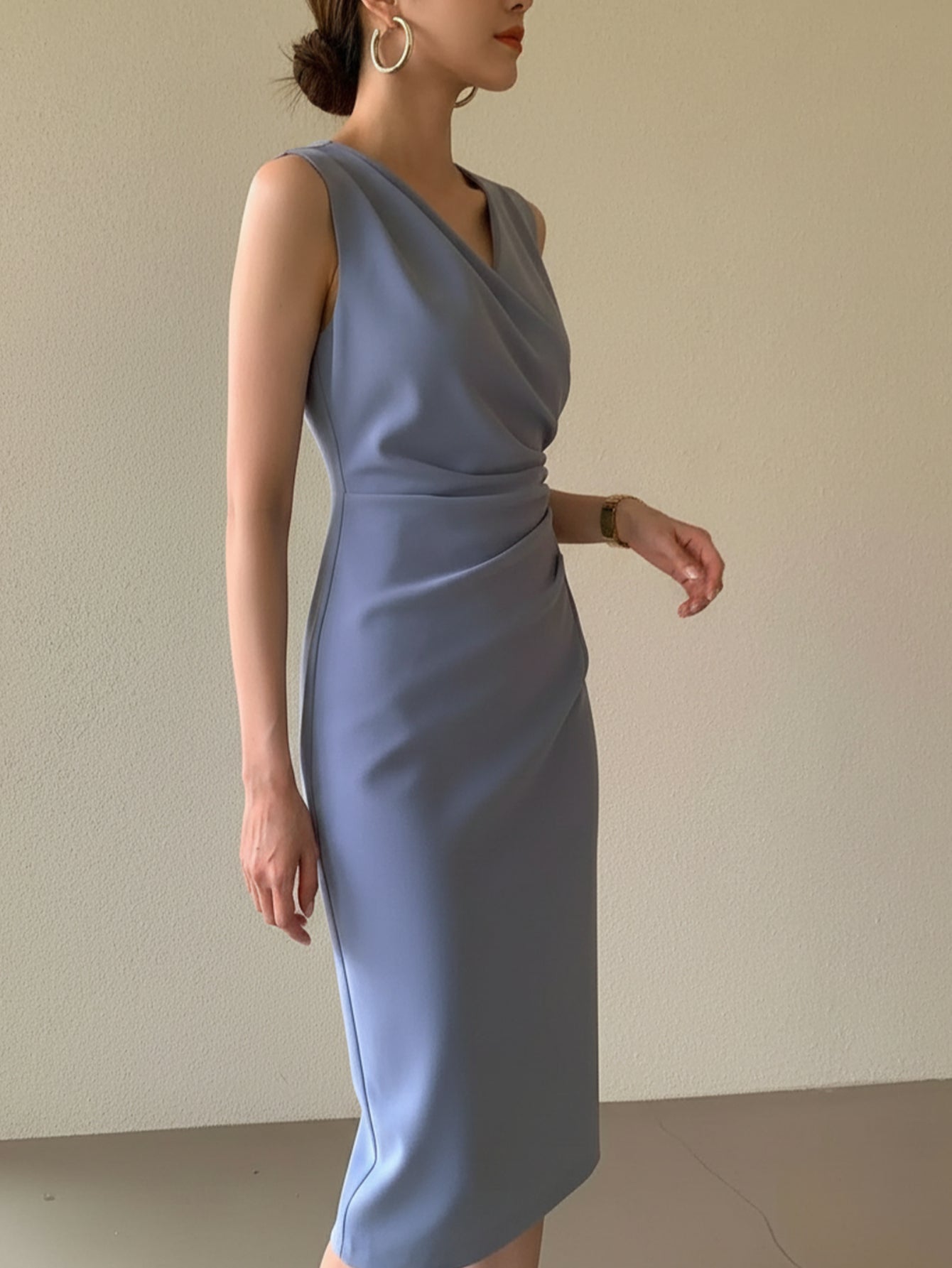 Women'S Spring-Summer V-Neck Sleeveless Dress | Minimalist Elegant Design Showcasing Premium Temperament, Ideal for Commuting And Light Business Occasions to Create Neat Exquisite Looks
