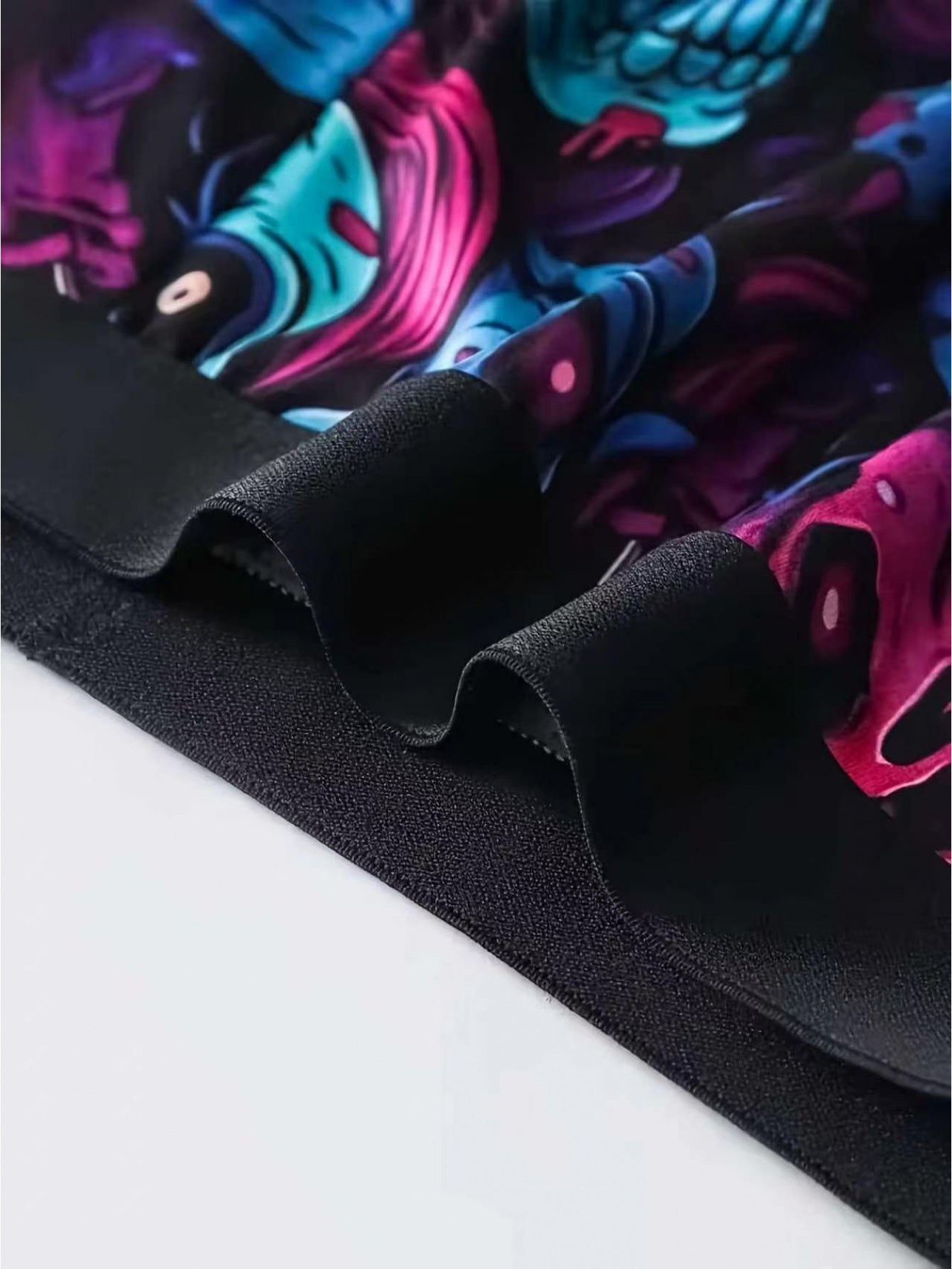 8pcs Men's Graffiti and Game Controller Boxer Briefs- Breathable Quick-Dry Polyester Fiber, Medium Elasticity, Random Camouflage Print for Home, Swimming, and Casual Wear, Playful Pattern Boxer Briefs|Comfortable and Well-fitting Boxer Shorts