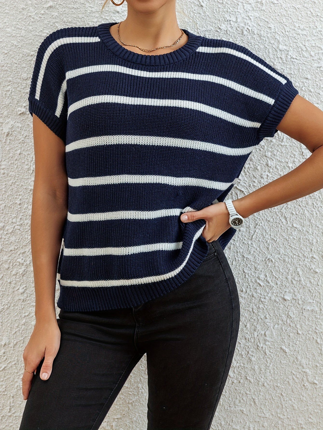 Women's Elegant Pullover Sweater - Black & White Horizontal Stripe Top, All-Season Loose Fit Shirt for Casual, Formal, Party Outfits - Easy-Care Everyday Chic Women's Clothing, Casual Wear, Classic Stripes, Quality Stitching, Stylish Blouse, Casual Dresse