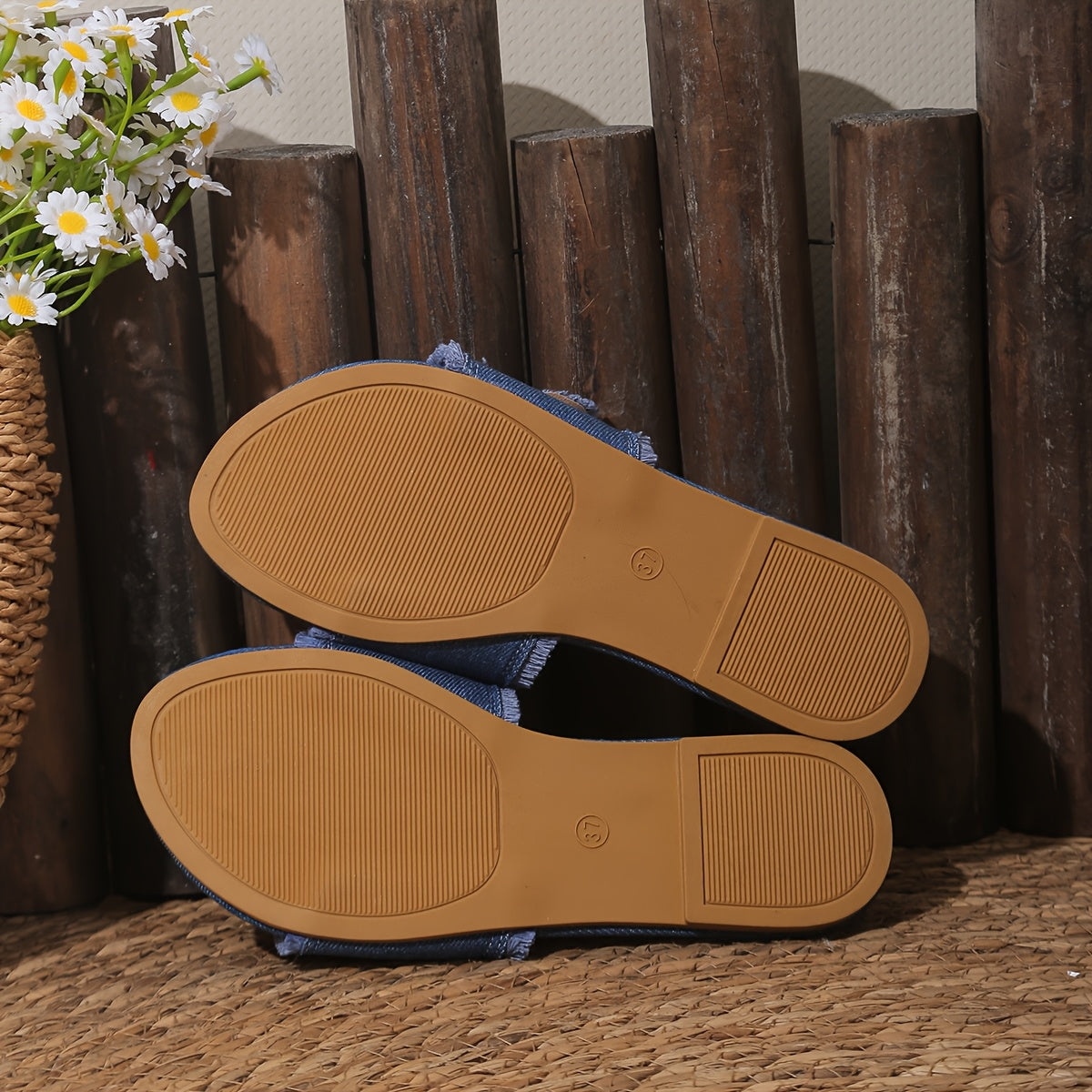 Women's Summer New Light Blue Fashionable Multifunctional Slide Cover, with Metal Buckle And Rivets, Casual Outdoor Vacation Beach Retro Bohemian Style, Suitable for Home, Vacation, Casual Walking Flat Sandals, Women Shoes