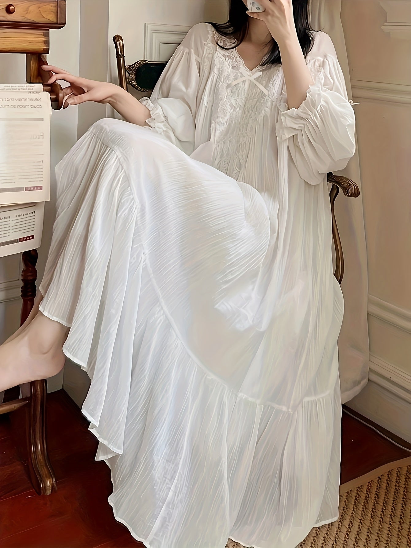 A Single French Court V-Neck Lace-Trimmed Princess Nightgown - a Solid White, Long-Sleeved, Flowing Garment That Is Cozy Enough for Home Wear, Suitable for All Seasons, This Luxurious Adult Nightgown Features Elegant Long Sleeves And Lace