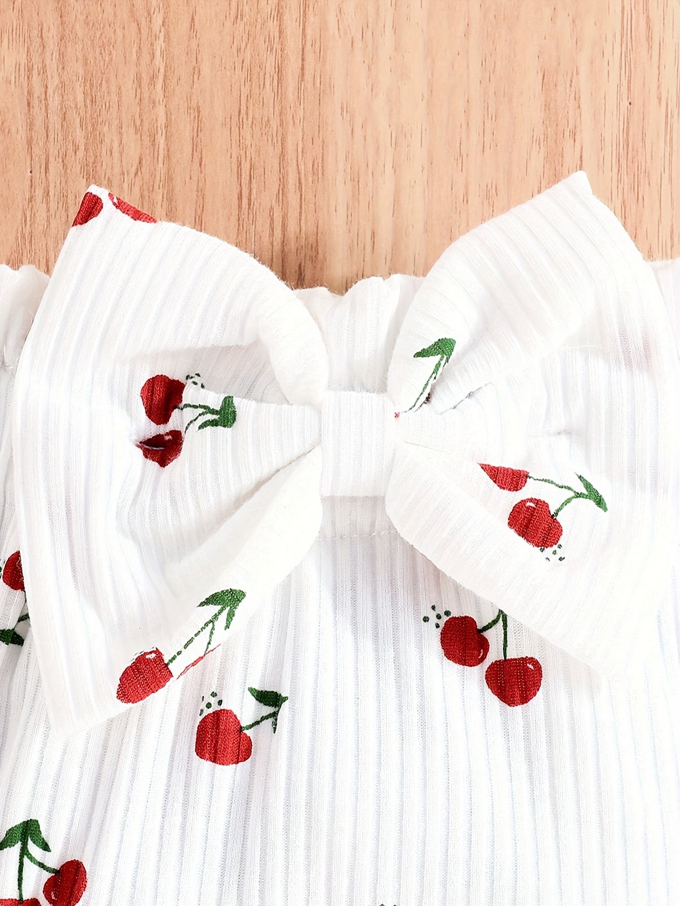 2pcs Newborn Baby Girls Spring Summer White Cherry Print Sling Jumpsuit with Bowknot Shorts Cute Outfit, for Outdoor