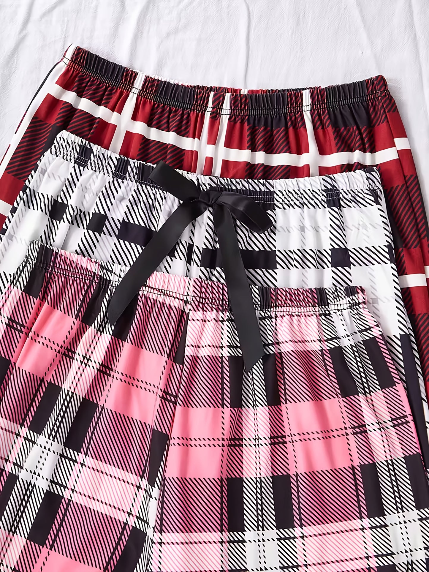 A New Six-piece Set Of Casual Home Wear for Women, Featuring Heart-shaped Printed Long-sleeved Tops, Long-sleeved And Short-sleeved Round-neck Checkered Tops with Pockets, And A Comfortable And Loose Fit, Making It Perfect for Casual Home Wear