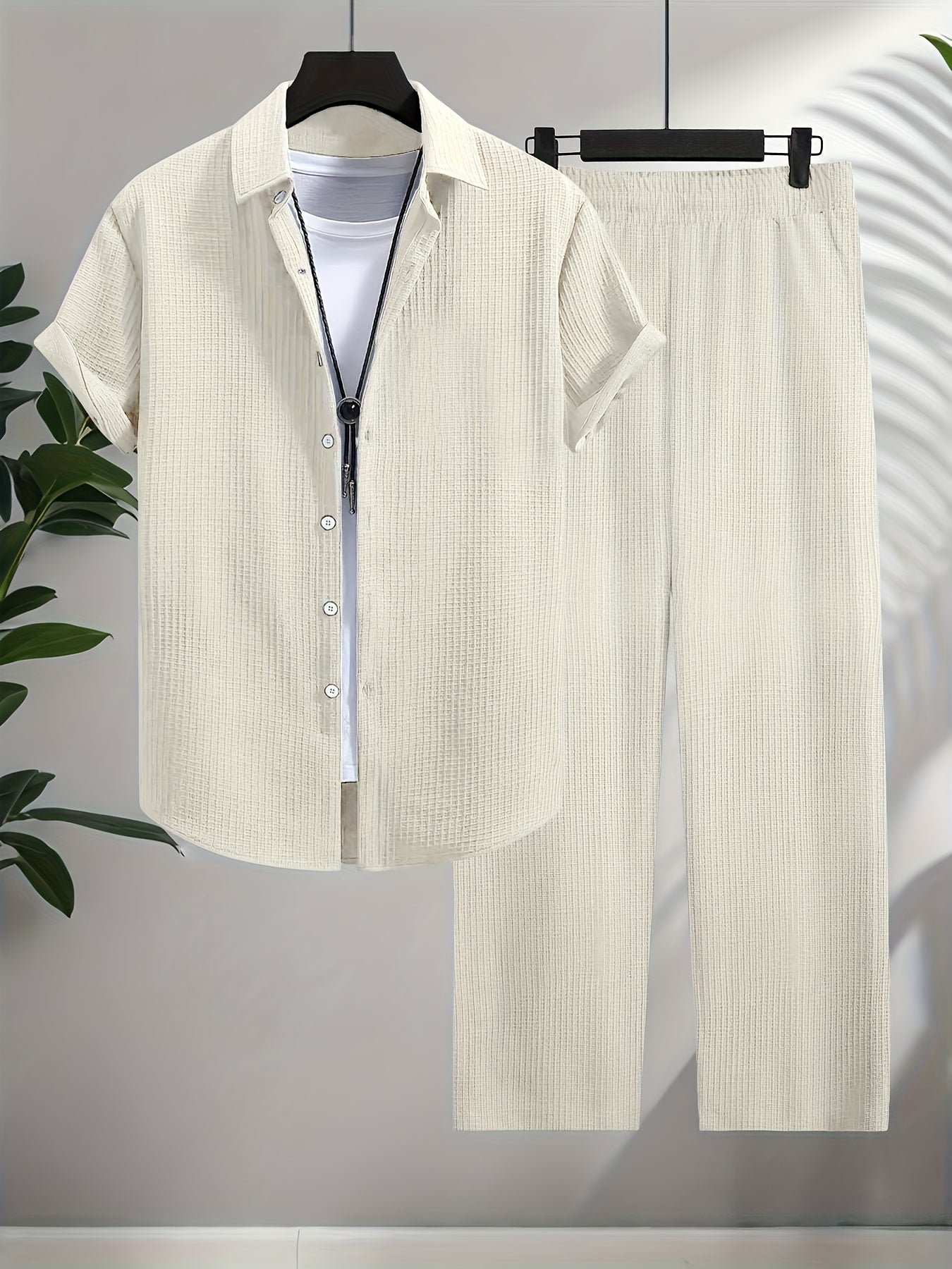 Men's Shirt Trousers Suit, Fashionable Bubble Plaid Simple Casual Lapel Short-sleeved Shirt And Solid Color Trousers Suit