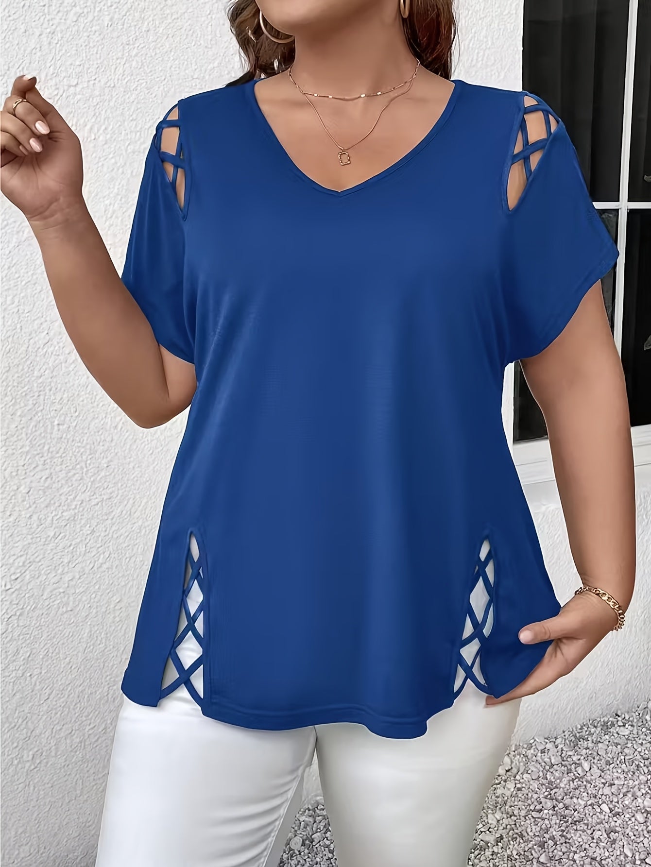 Plus Size Women'S Loose-Fitting Short-Sleeve V-Neck Tee - Stylish V-Neck Style Featuring Open Cross Elements. Perfect for Both Casual And Formal Settings During Spring And Summer, Making It Great for Everyday Wear And Special Events