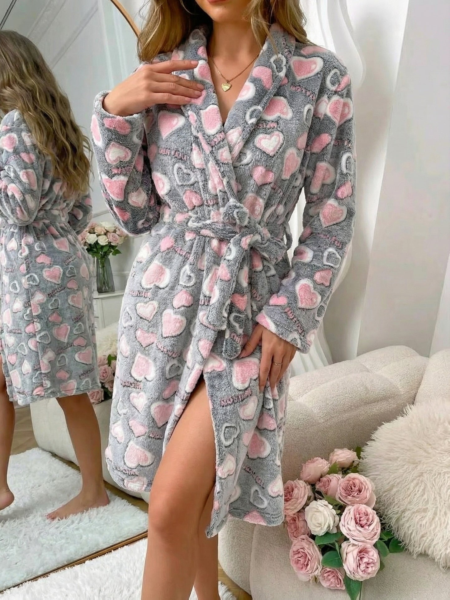 Autumn And Winter Flannel Pajamas Women's Reversible Thickened Women's Belted Dressing Gowns Loose Warm And Comfortable Home Clothes