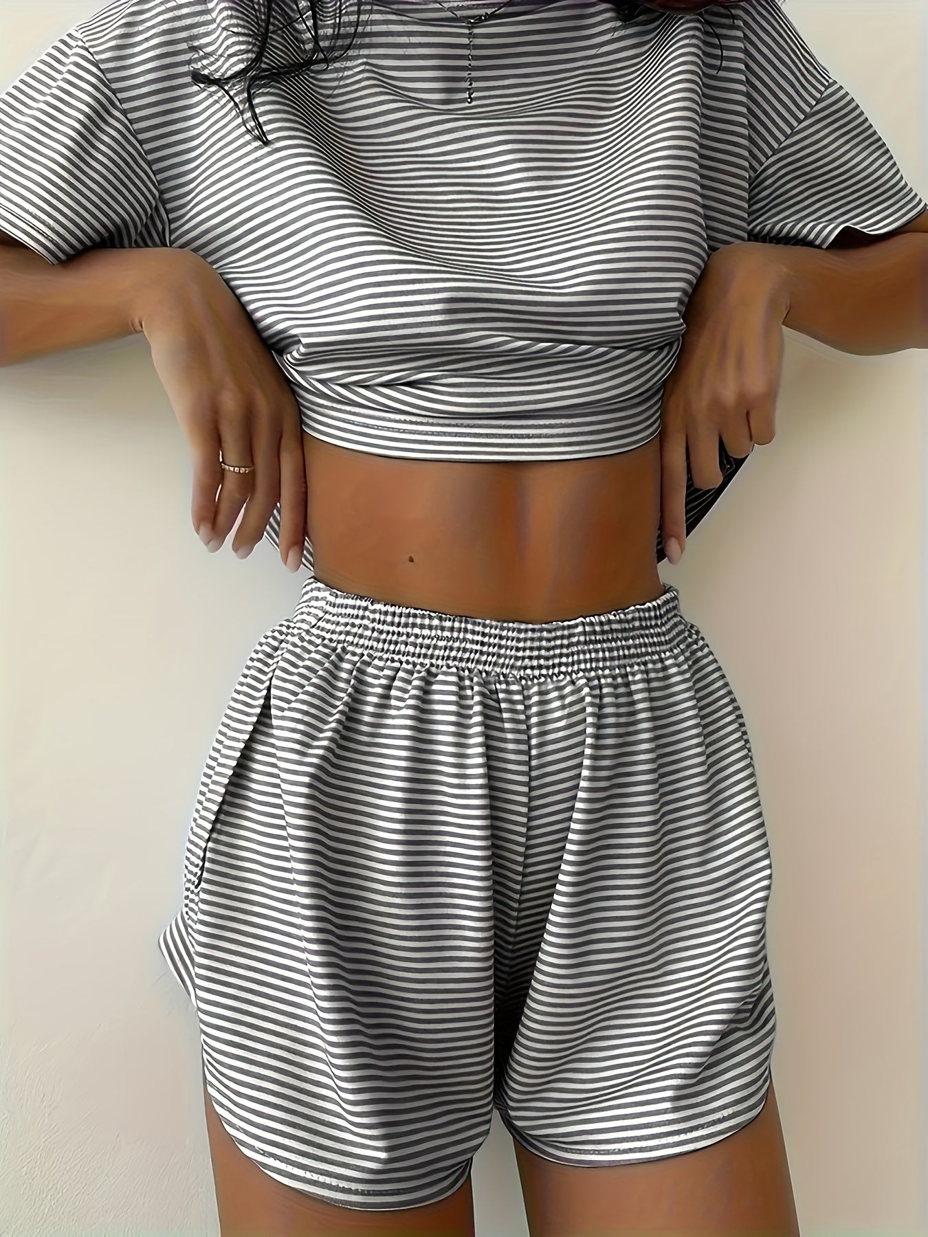 Women's Striped Print Crop Top & Curved HemShorts Loungewear Pajamas 2pcs Set, Casual Comfy Short Sleeve Cropped T-shirt &Drawstring Waist Shorts PjSet, Ladies Sleepwearfor Al Seasons, Pajama Sets Women, Womenswear