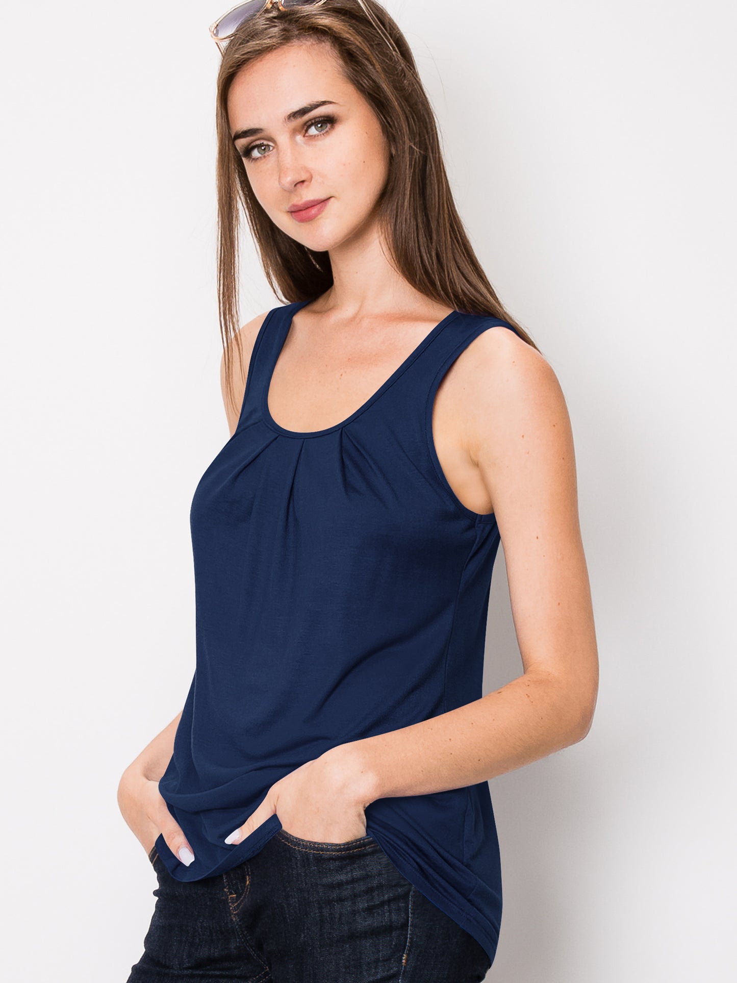 Women's Sleeveless Scoop Neck Loose Fit Tank Top