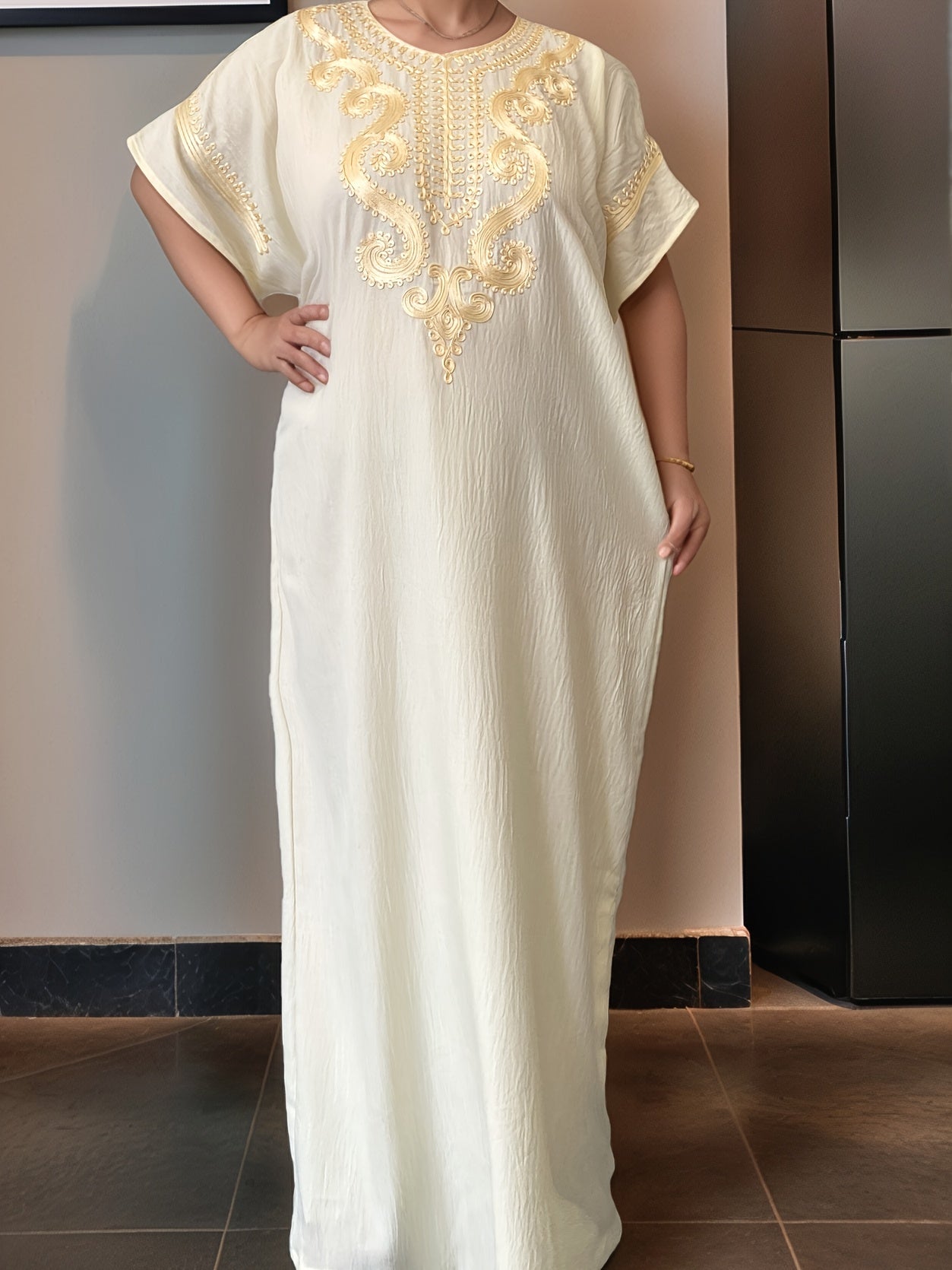 Middle Eastern Kaftan Dress for Women - Classic Robe Featuring Short Sleeves And a Round Neck, This Short Dress Is Ideal for Year-Round Use, Machine Washable Cultural Garment for Muslim Women, Perfect for Hajj, Eid, Weddings, And Everyday Modesty