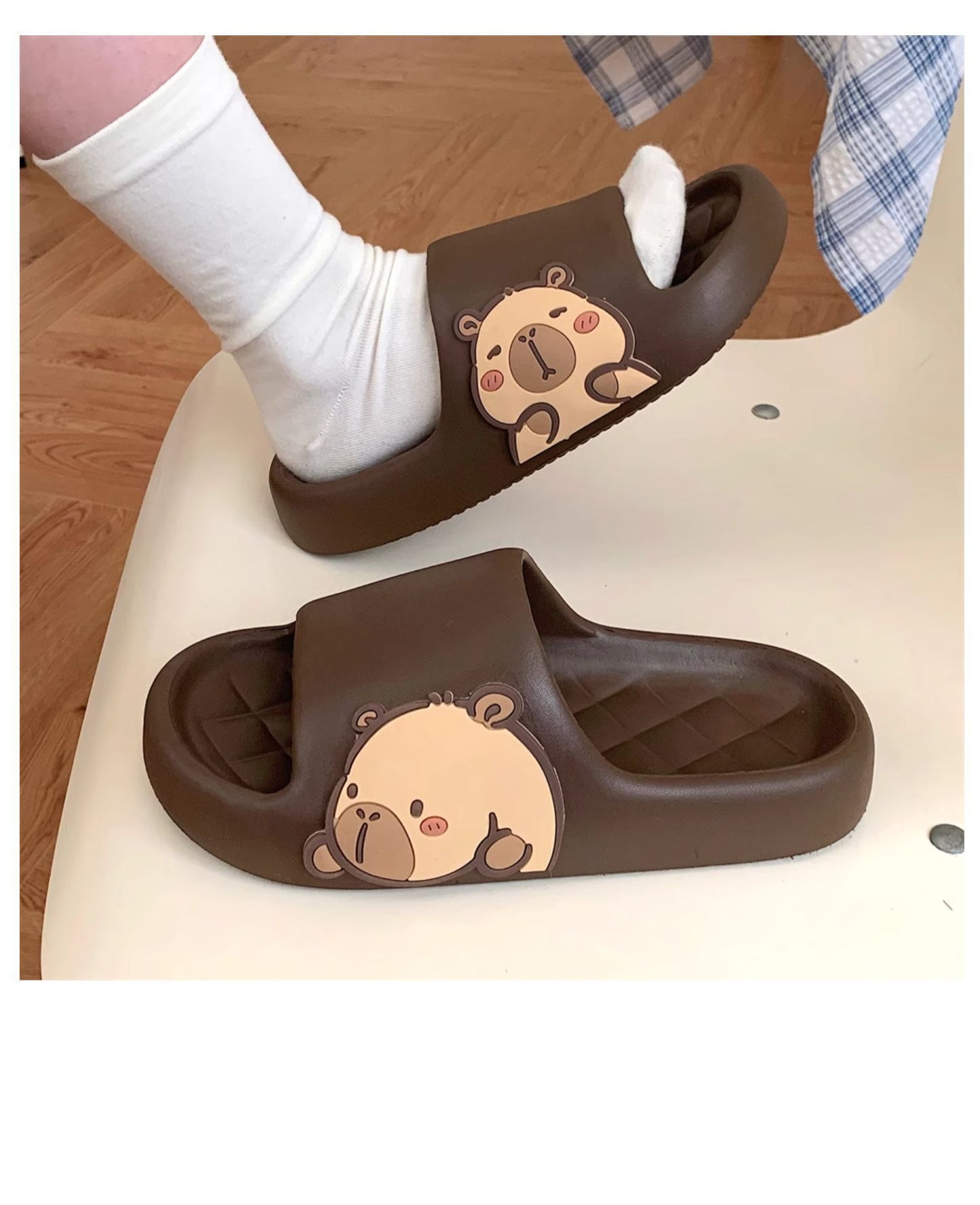 XIXITIAO  Summer Slippers for Men and Women, EVA Flip-flops for Bathrooms, Indoor and Outdoor Comfort, Open-toe One-foot Flip-flops for Couples, Cute Home Shoes, and Capybara Summer Flip-flops, Women Shoes