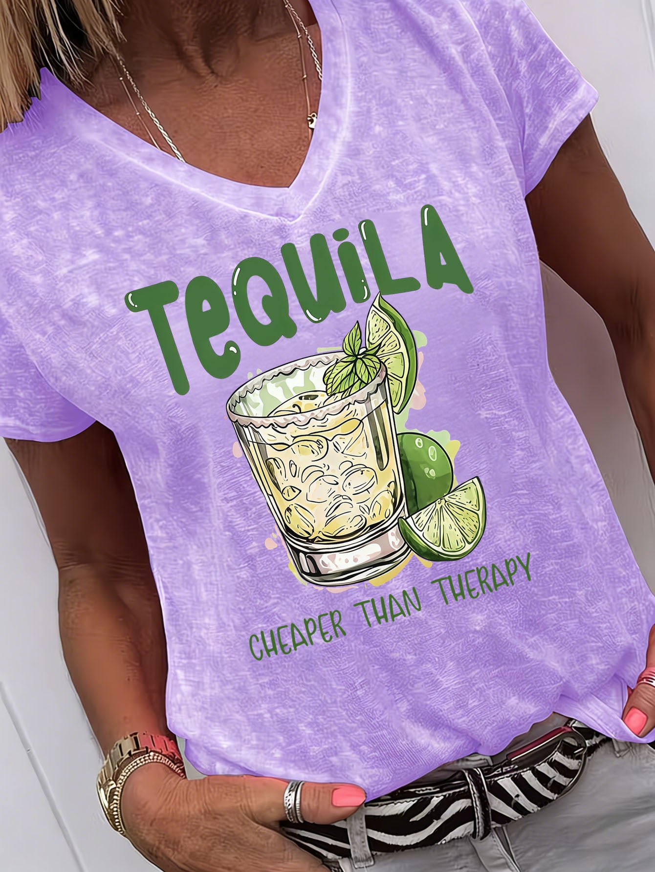 Fun And Creative Style Tequila Print Short-Sleeve (V-Neck) Shirt, Fresh And Retro Style. Women'S Short-Sleeve (V-Neck) Shirt for Spring And Summer. Casual And Versatile, Suitable for Home Wear. Comfortable And Breathable