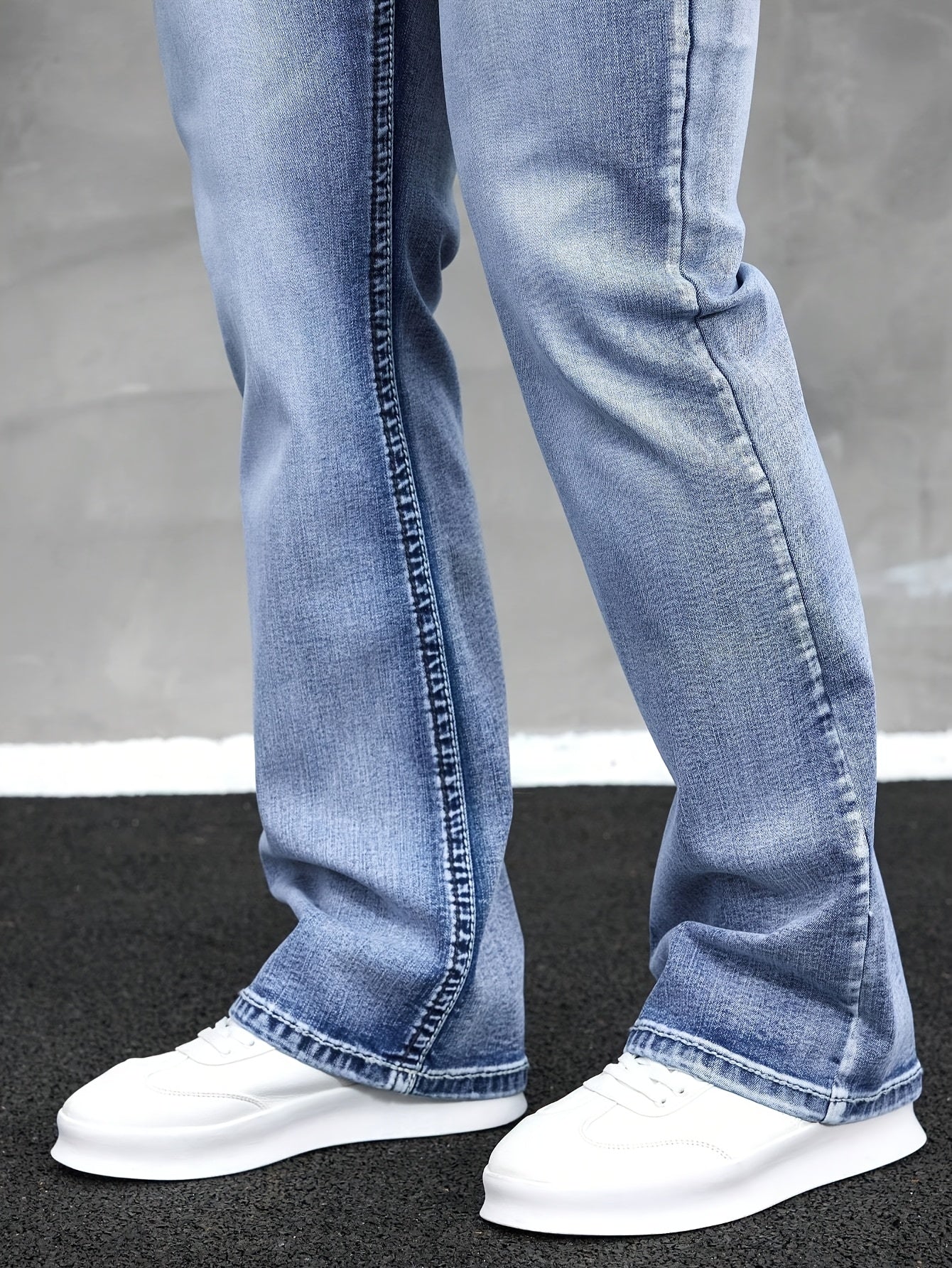 ESDVQ Men's Slim-Fit Classic Washed Denim Bell-Bottom Jeans - Mid-Stretch Machine-Washable Flared Pants with Suitable for All-Season Wear, Comfortable Stretchable Bell-Bottoms for Casual & Dressy Outfits