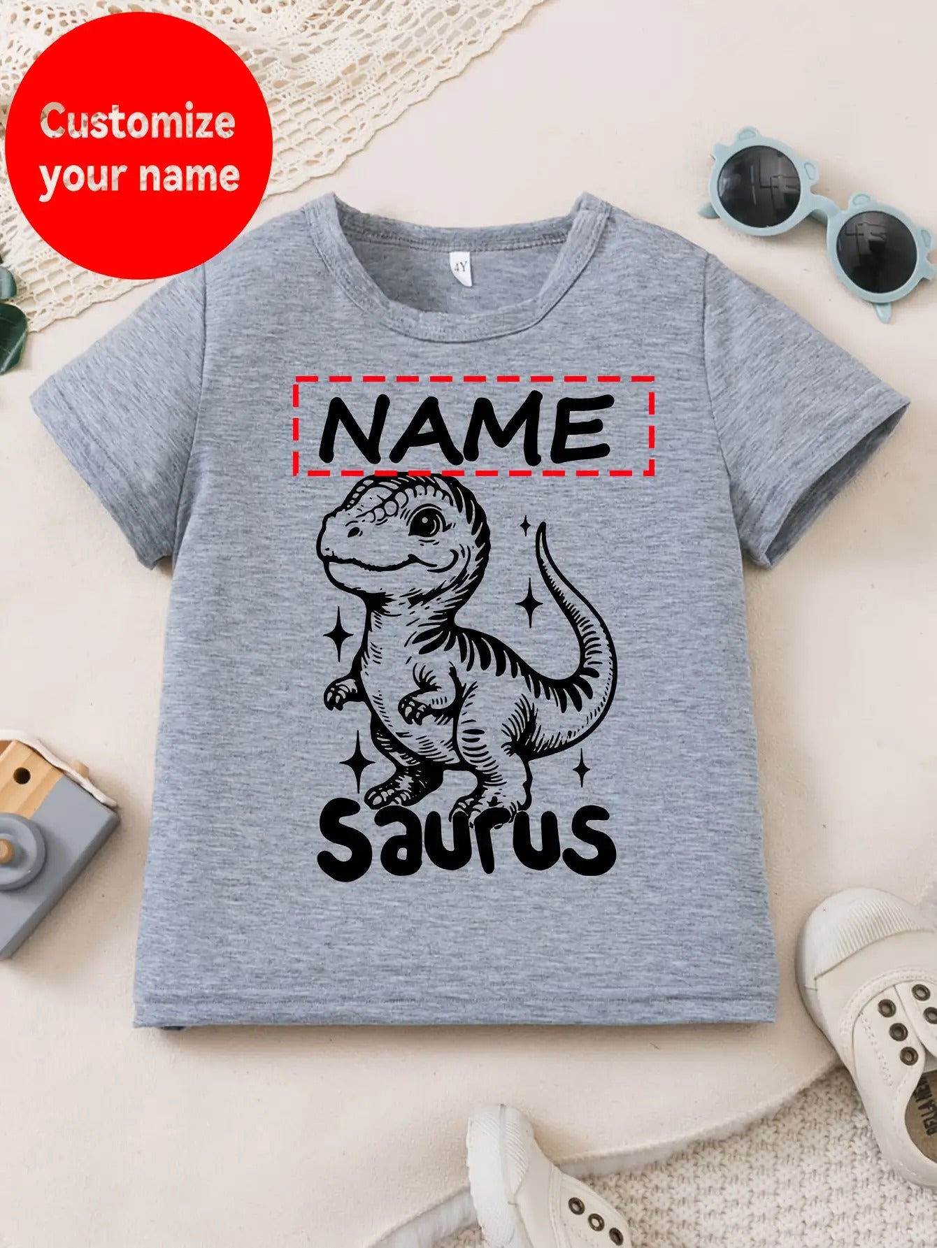 [Custom Product] Boys' T-Shirt with Name Customization, Cute Dinosaur Pattern Print, Simple Trendy Round Neck Outdoor Short Sleeve Homewear Top Gift