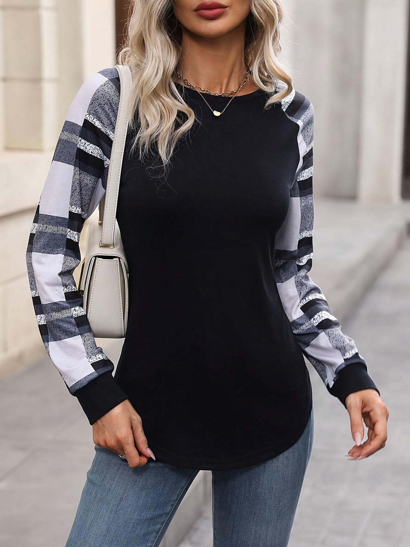 Women's Color Block Crew Neck T-Shirt, 100% Polyester Knit Fabric, Casual Long Sleeve Top with Plaid Pattern, All-Season Chic Clothing