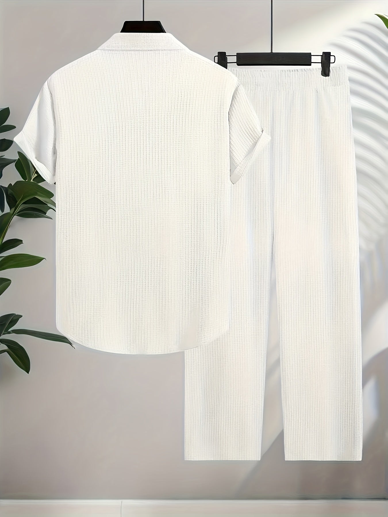 Men's Shirt Trousers Suit, Fashionable Bubble Plaid Simple Casual Lapel Short-sleeved Shirt And Solid Color Trousers Suit