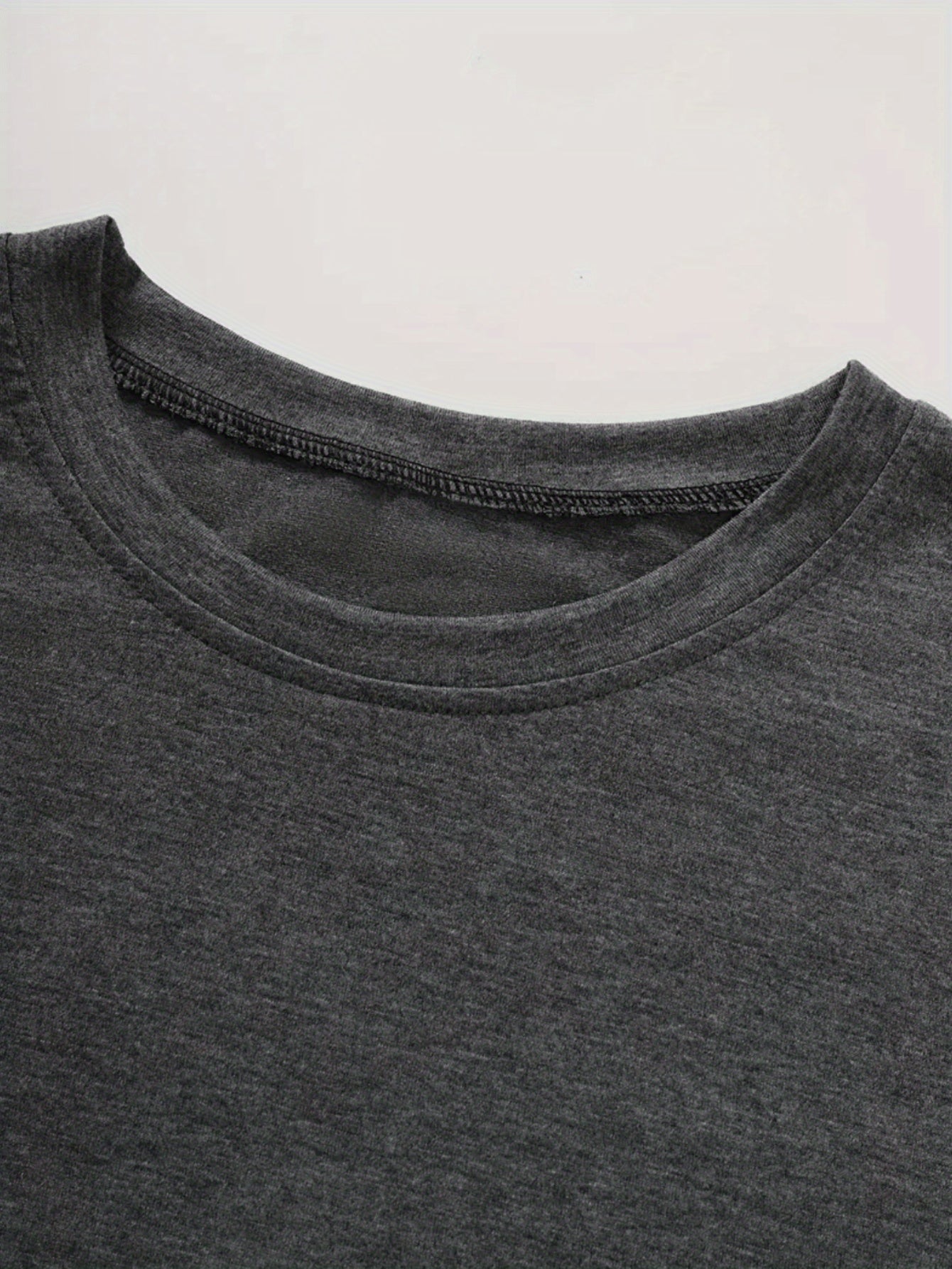Crew Neck Tank Top for Women - Casual Round Neck Sleeveless Shirt with Polyester Fabric - Fashionable & Breathable Vest for All Seasons