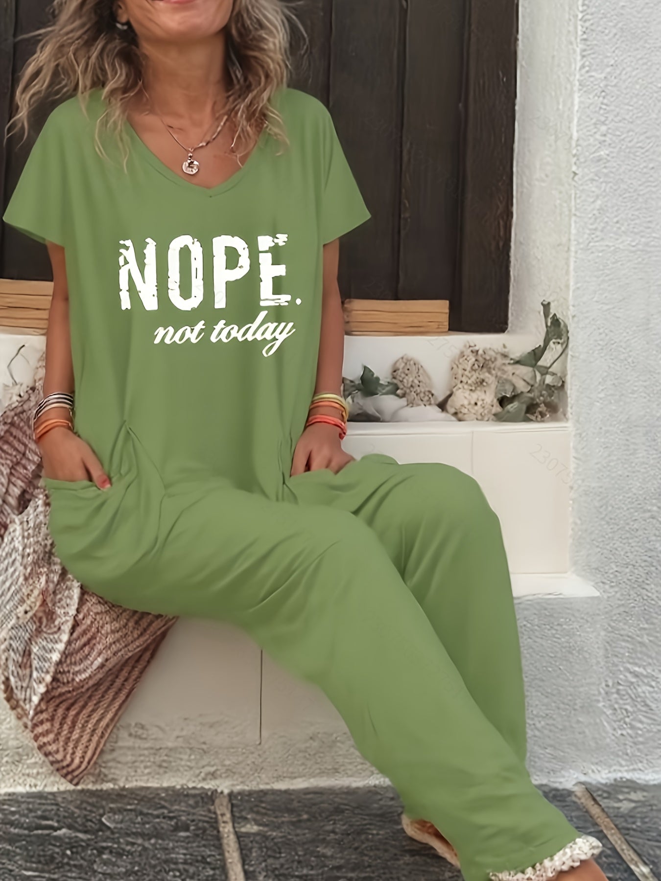 Three Colors Women'S V-Neck Loose-Fitting Romper Featuring Pockets - Casual Solid Ideal for Spring/Summer, Comfortable And Fashionable, Women'S Jumpsuits And Rompers