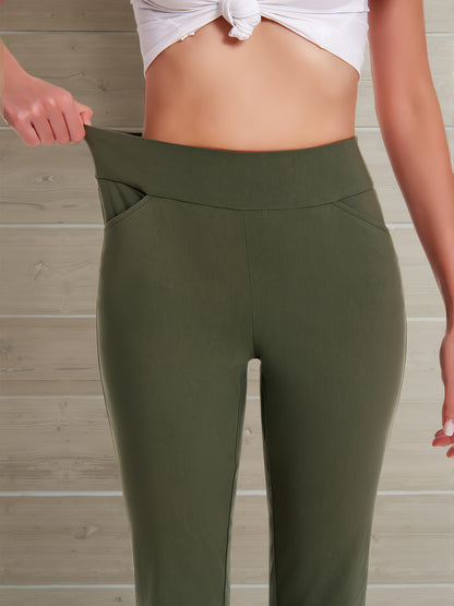 Women's Pull On Straight Leg Capri Pants Stretch Comfort Fit with Eyelet Detail And Two Pockets