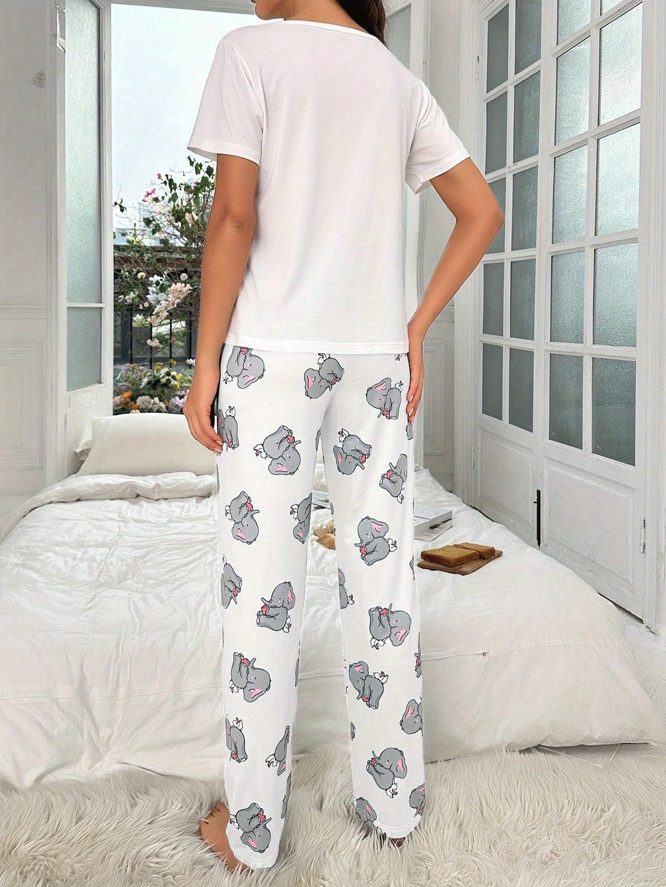 Plus Size, Women's Size Cute Elephant Print Short Sleeve Pajama Top - Size Friendly Breathable Nightshirt, Round Neck Sleep Blouse, Machine Washable Spring Summer Fall Lounge Wear (Only Top Sold) for Home & Outdoors - Casual Pajamas for Women