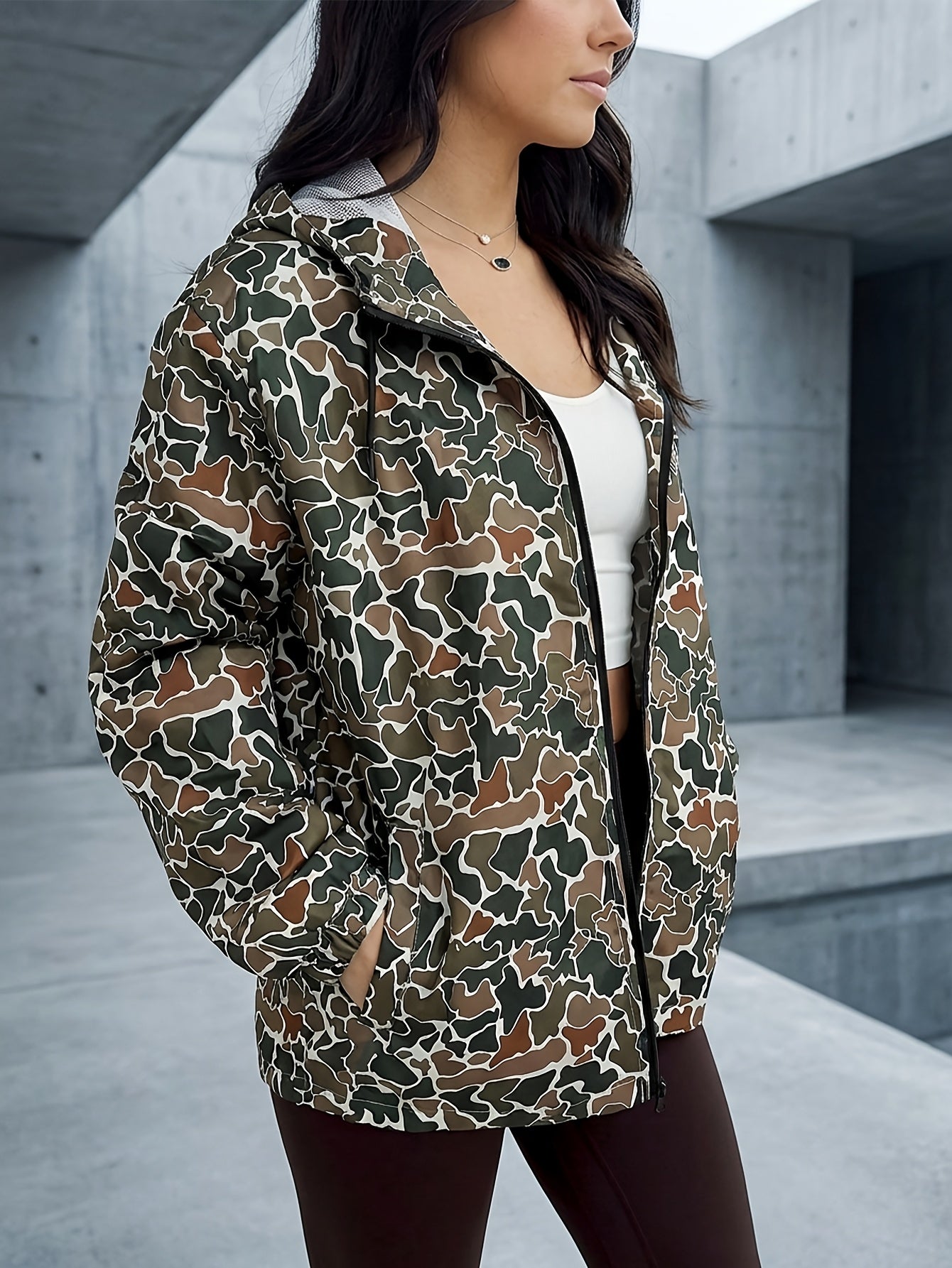Camo Hooded Jacket Women's, Streetwear Windbreaker, Casual Fall Outerwear, Fashion Hoodie for Daily Wear