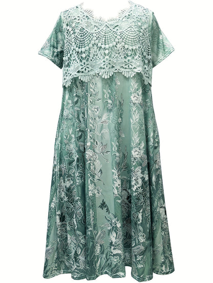 Plus Size Flower Print Midi Dress with Lace Neck and Short Sleeve