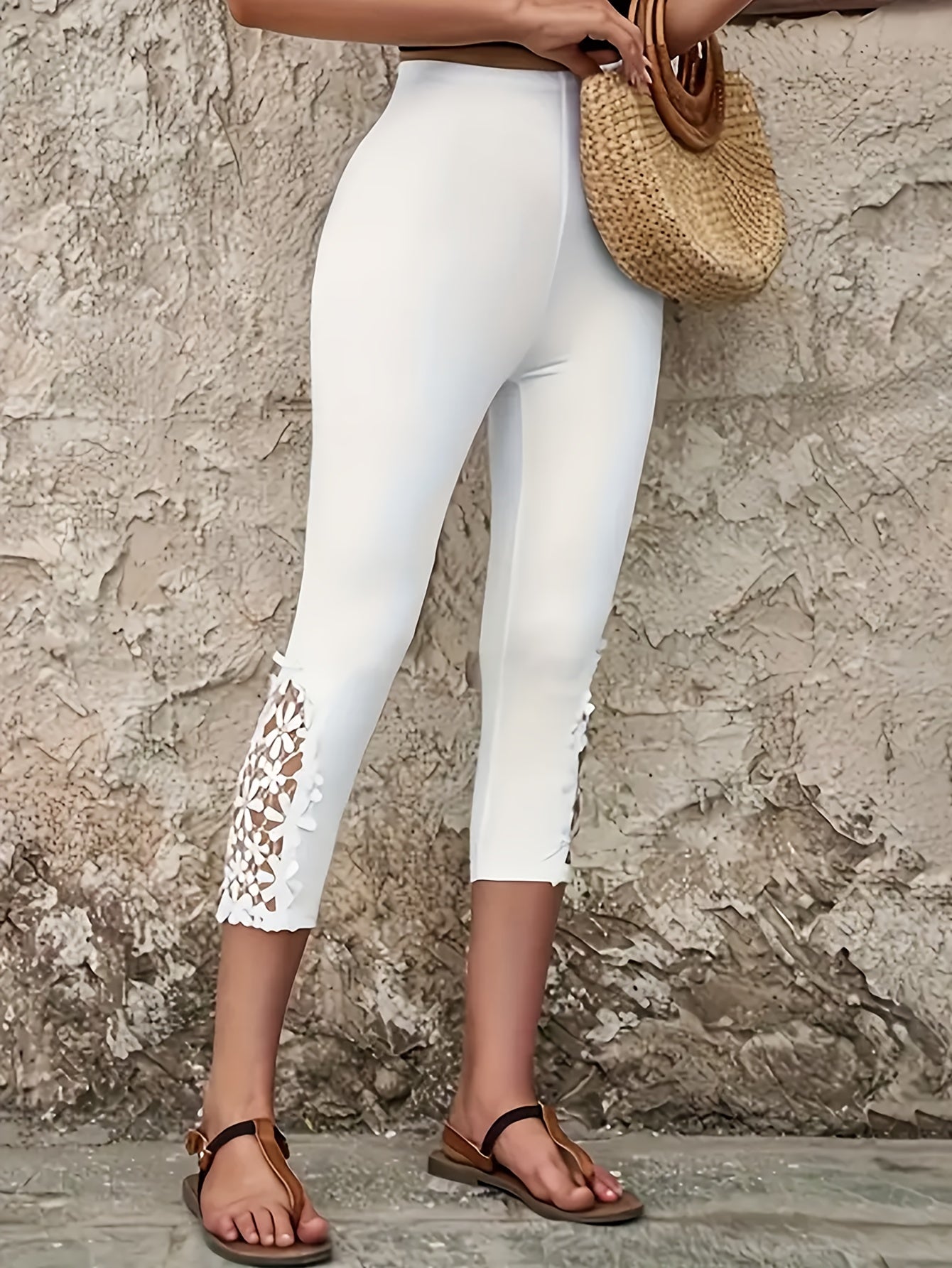 Set of 2 Elegant Lace Trimmed Cropped Capri Leggings - Fashionable, Cozy, And Essential Versatile Pieces for Women - Ideal for Spring, Summer, And Everyday Casual Outfits