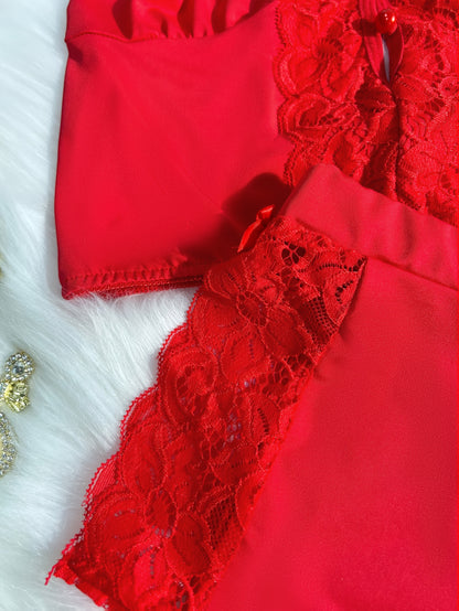 Spring/Summer New Gift Set: Solid Color Lace Trim Halter Neck Tie-Back Button-Up Open-Back Lace Trim Soft Skin-Friendly Sexy Home Sleepwear Set