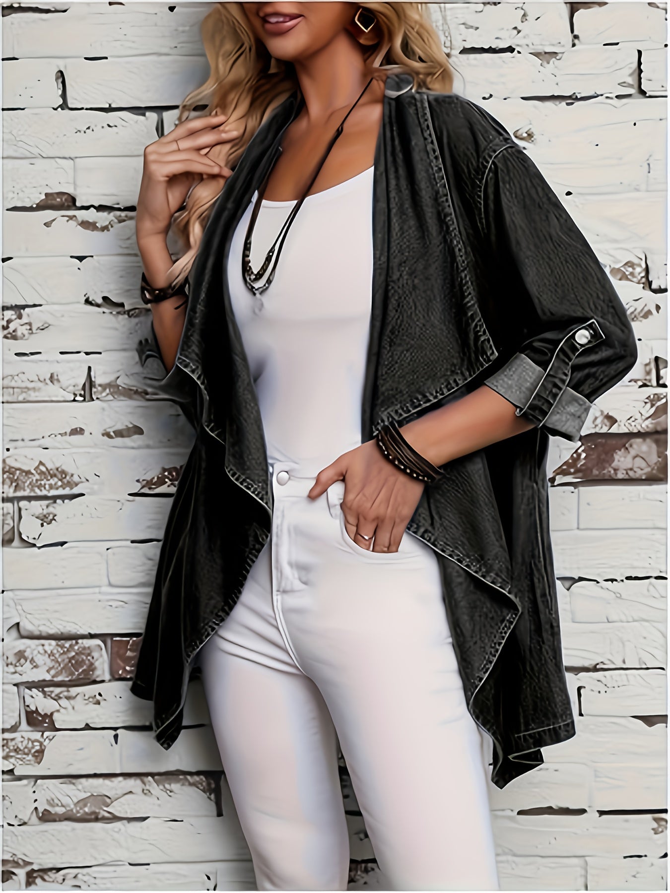 Elegant Denim Jacket That Can Roll Up Sleeves