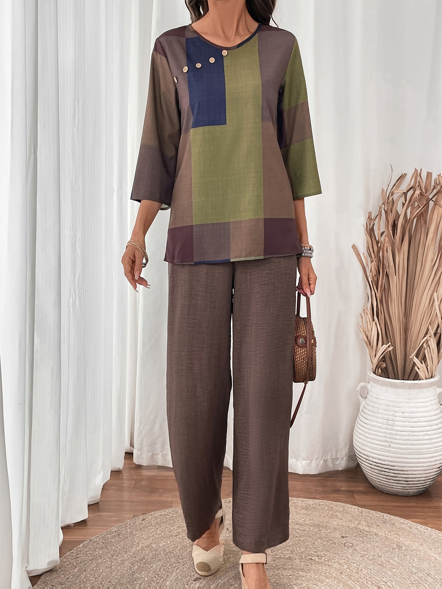 Elegant Women's Two-Piece Set - Round Neck Top And Wide Leg Pants with Checkered Patchwork Print, Polyester Material, Simple And Casual, Soft And Skin-Friendly, Perfect for Spring And Summer