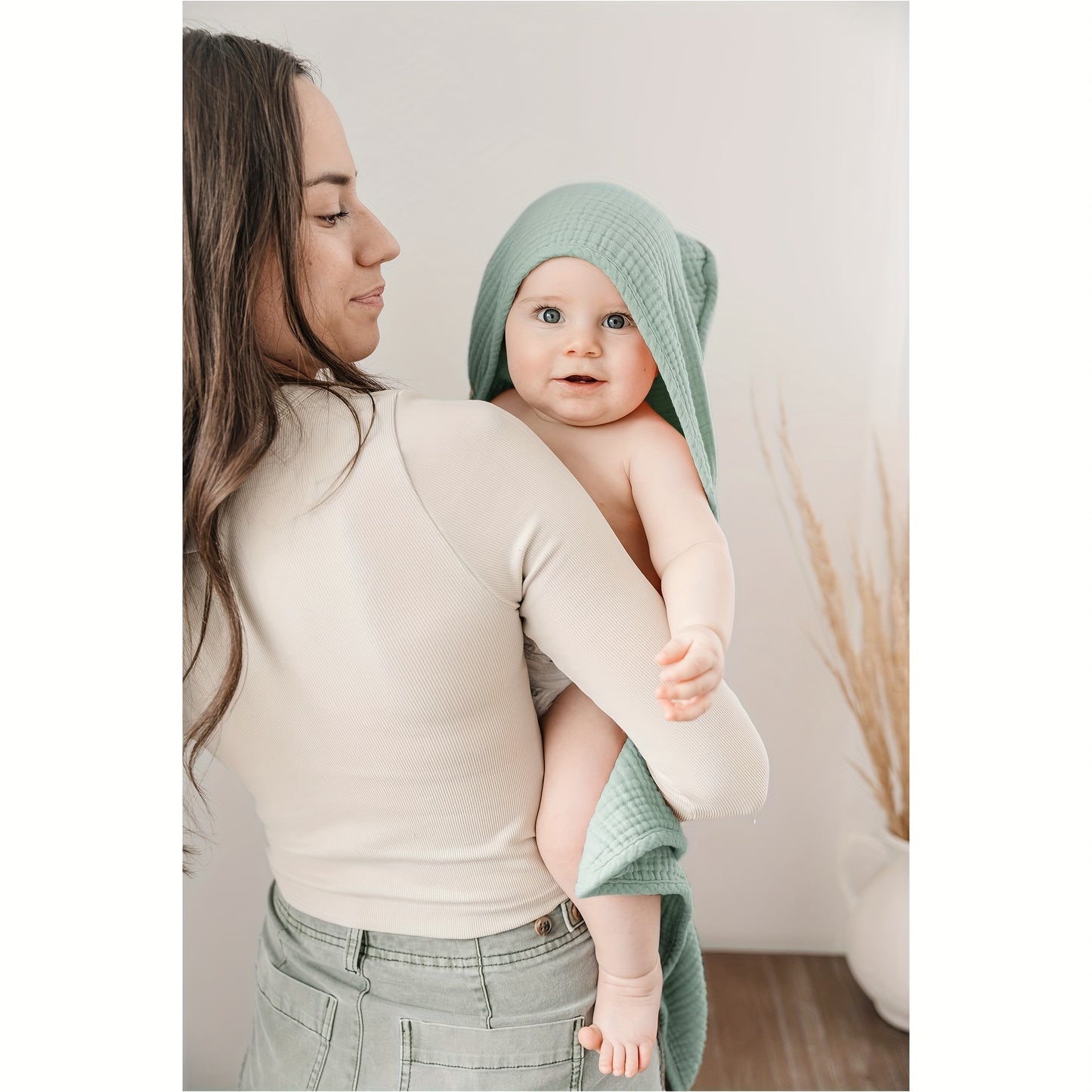2-Pack 100% Cotton Muslin Baby Towels Suitable for Newborns & Infants - Low-Allergy Hypoallergenic Hooded Bath Towels, Ultra-Soft & Highly Absorbent with Hood, Gentle for Skin, Ideal for Baby Showers (30"x30")